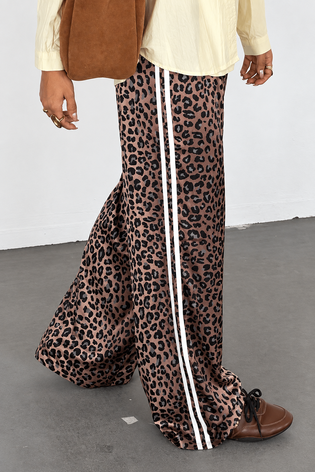 Kahverengi Leopar Şeritli Baggy Unisex Eşofman Altı