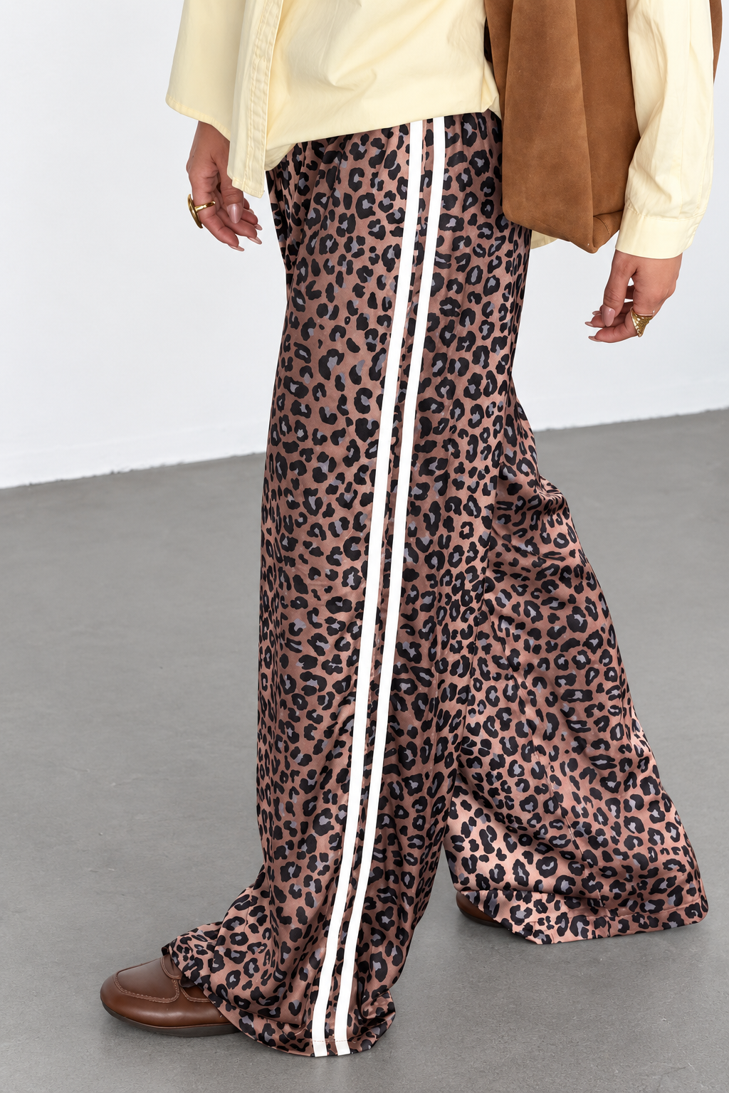 Kahverengi Leopar Şeritli Baggy Unisex Eşofman Altı