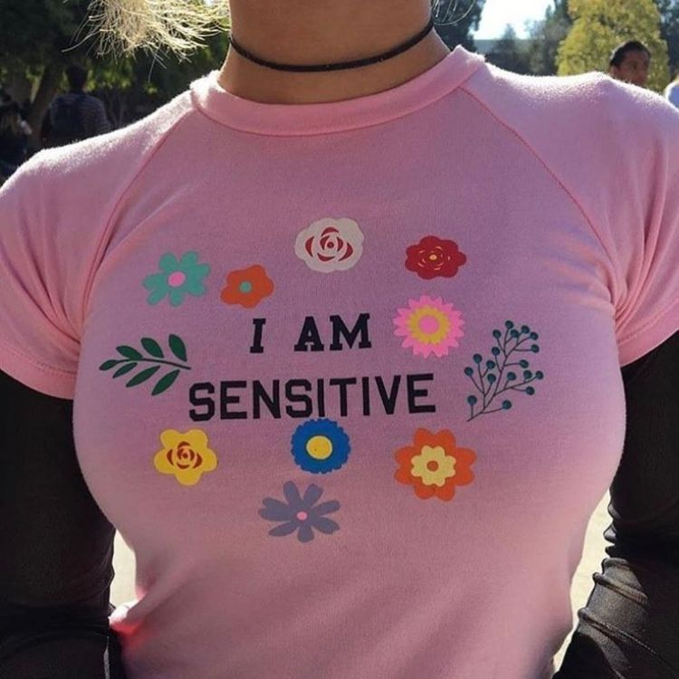 Kemer Boy I Am Sensıtıve Baskılı Crop Bluz