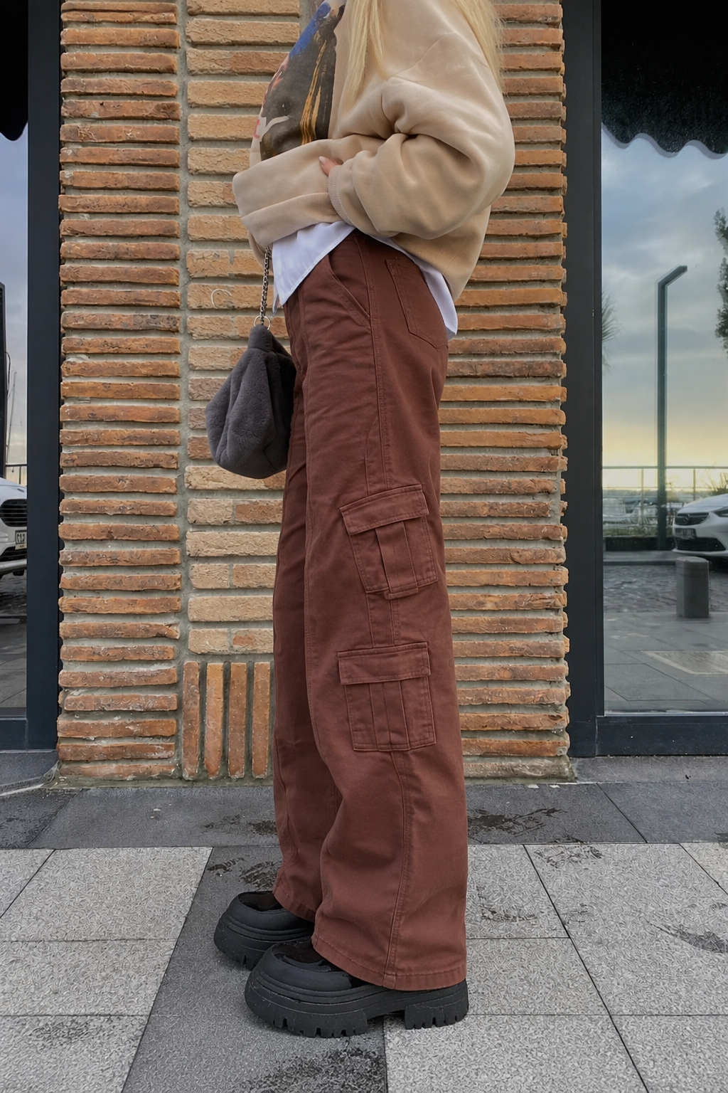 Outlet Kahverengi Lastikli Bel Kargo Pantolon