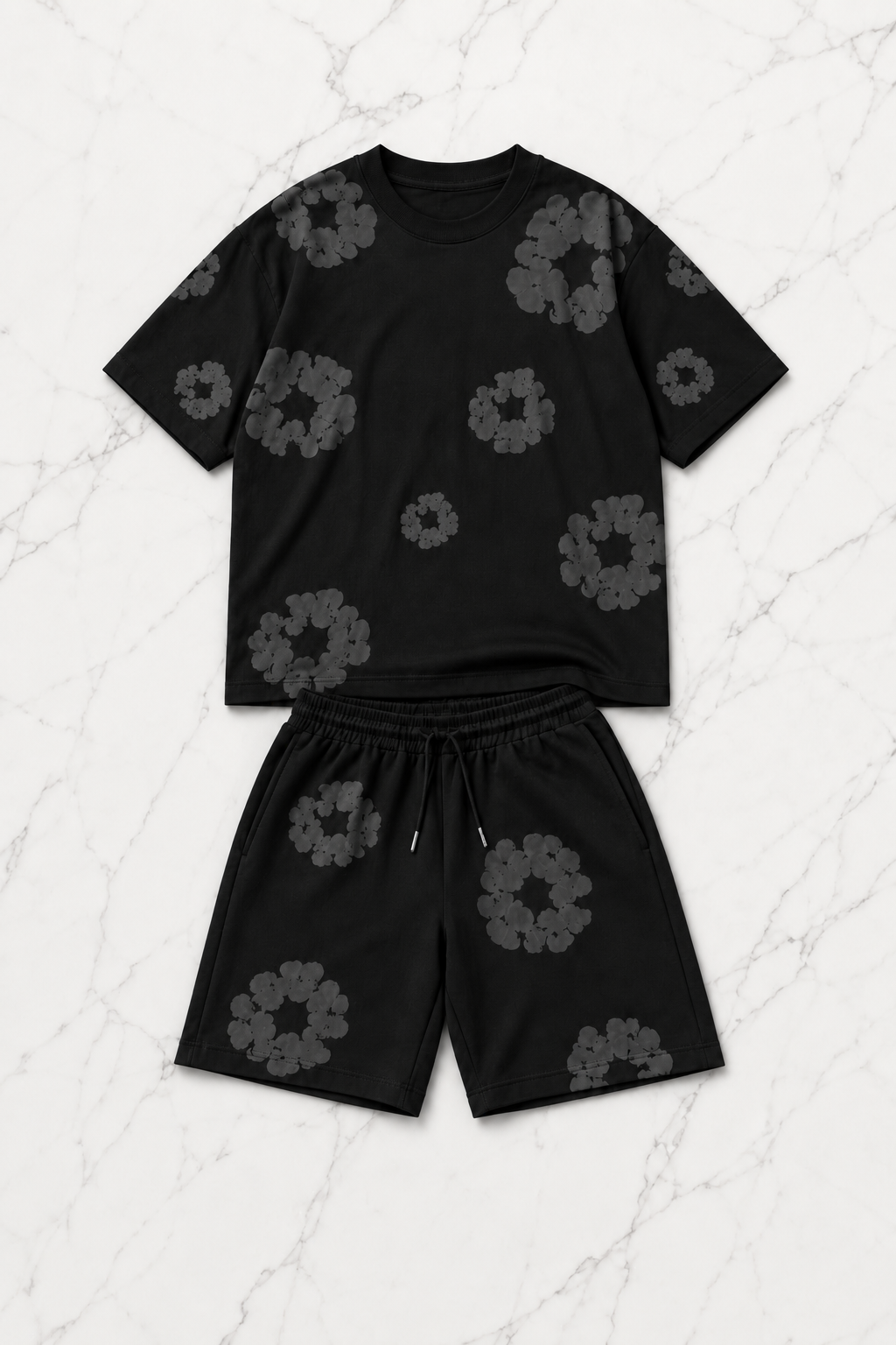 Siyah Gri Çiçek Detaylı Oversize T-shirt & Şort Takım