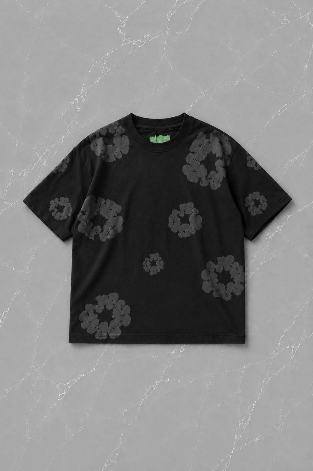 Siyah Gri Çiçek Detaylı Oversize T-shirt & Şort Takım