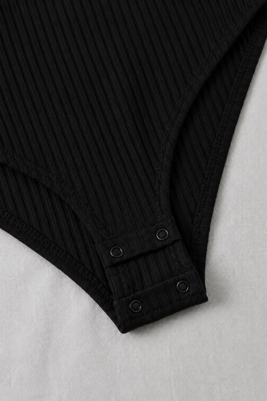 Siyah Steed Polo Yaka Parmak Geçirme Detaylı Bluz
