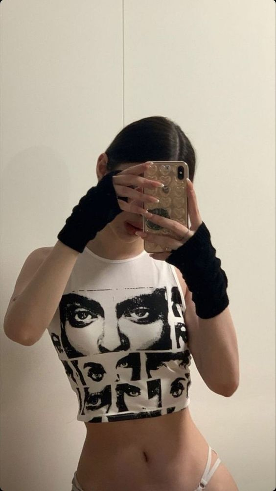 Y2k Inspo Detail Crop Tank