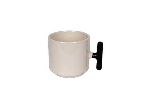 Siyah Kulplu Seramik Latte Fincanı