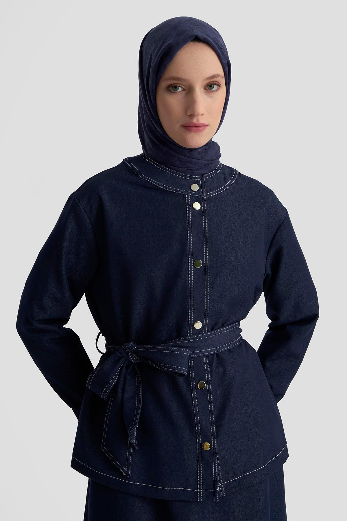 ARMİNE TREND Beli Kuşaklı Çıtçıtlı Biskiklet Yakalı Etekli Takım İndigo 25KT607
