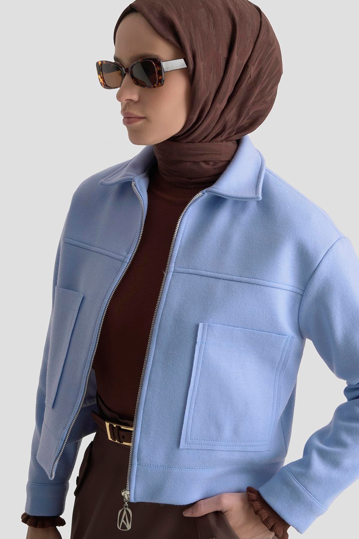 Armin専用 ARMİNE TREND Boydan Fermuarlı Cep Detaylı Kısa Ceket Mavi 25KT517