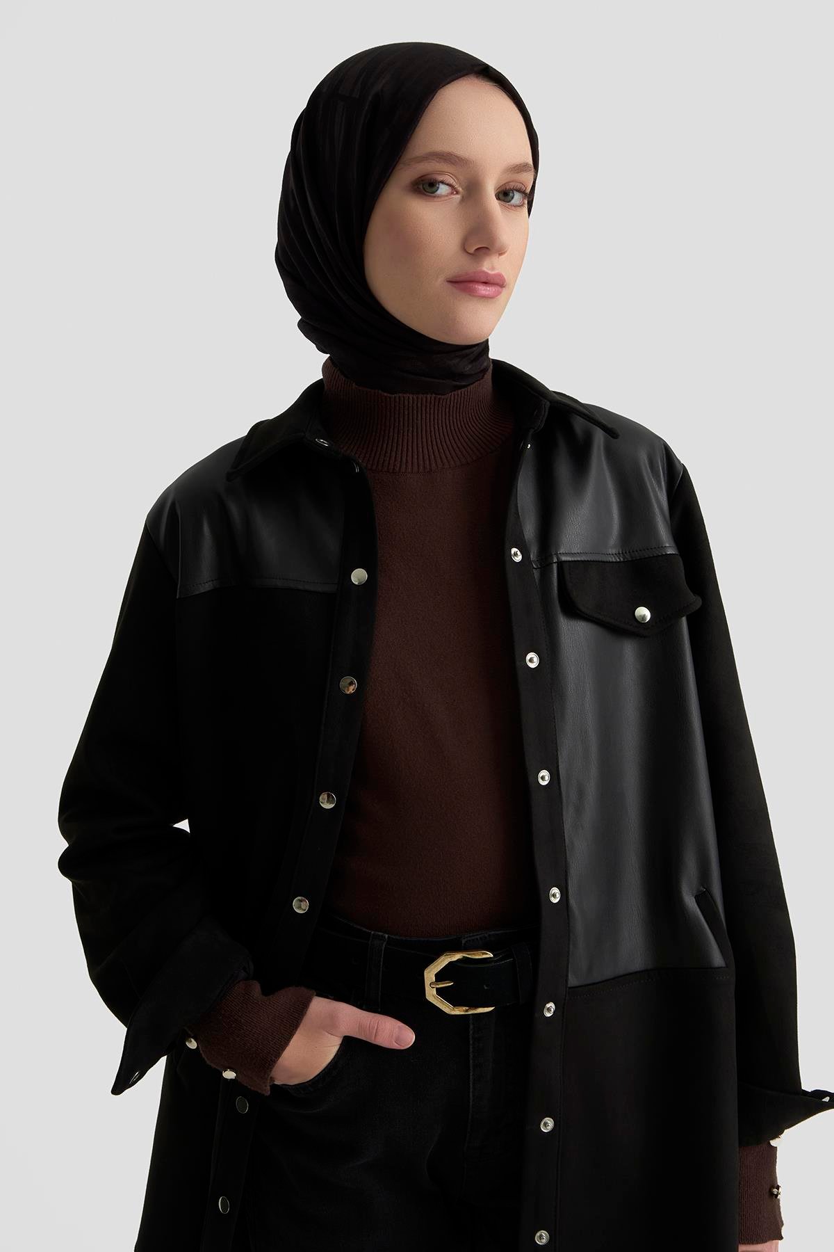 ARMİNE TREND Cep Detaylı Gömlek Yakalı Çıtçıtlı Tunik Siyah 25KT418