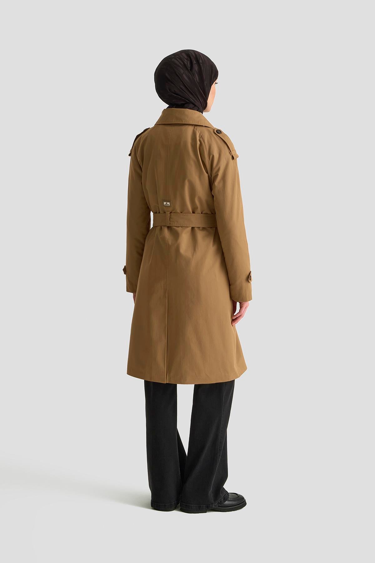 ARMİNE TREND Çift Düğme Detaylı Belden Bağlamalı Trençkot Camel 25KT713