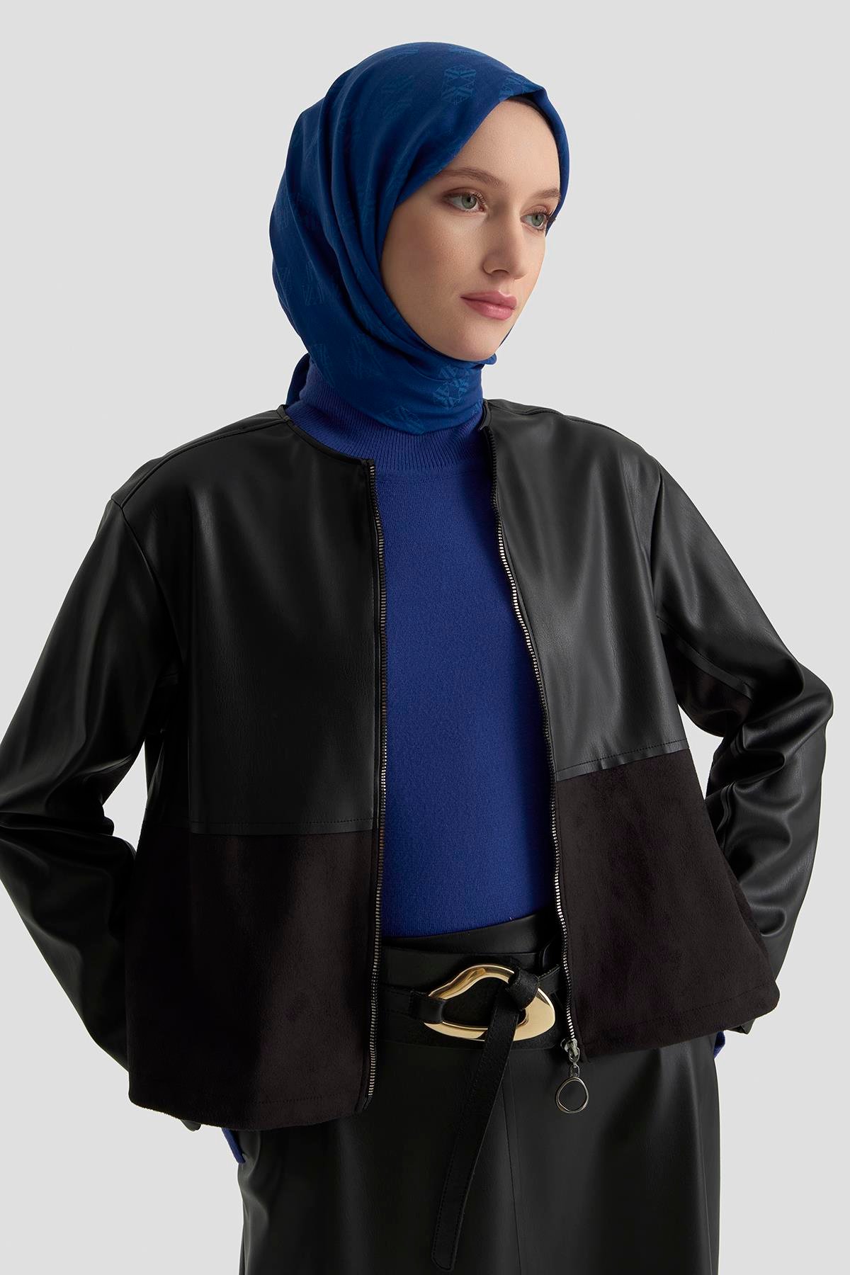 ARMİNE TREND Etek Ucu Lastikli Fermuarlı Deri Etekli Takım Siyah 25KT632