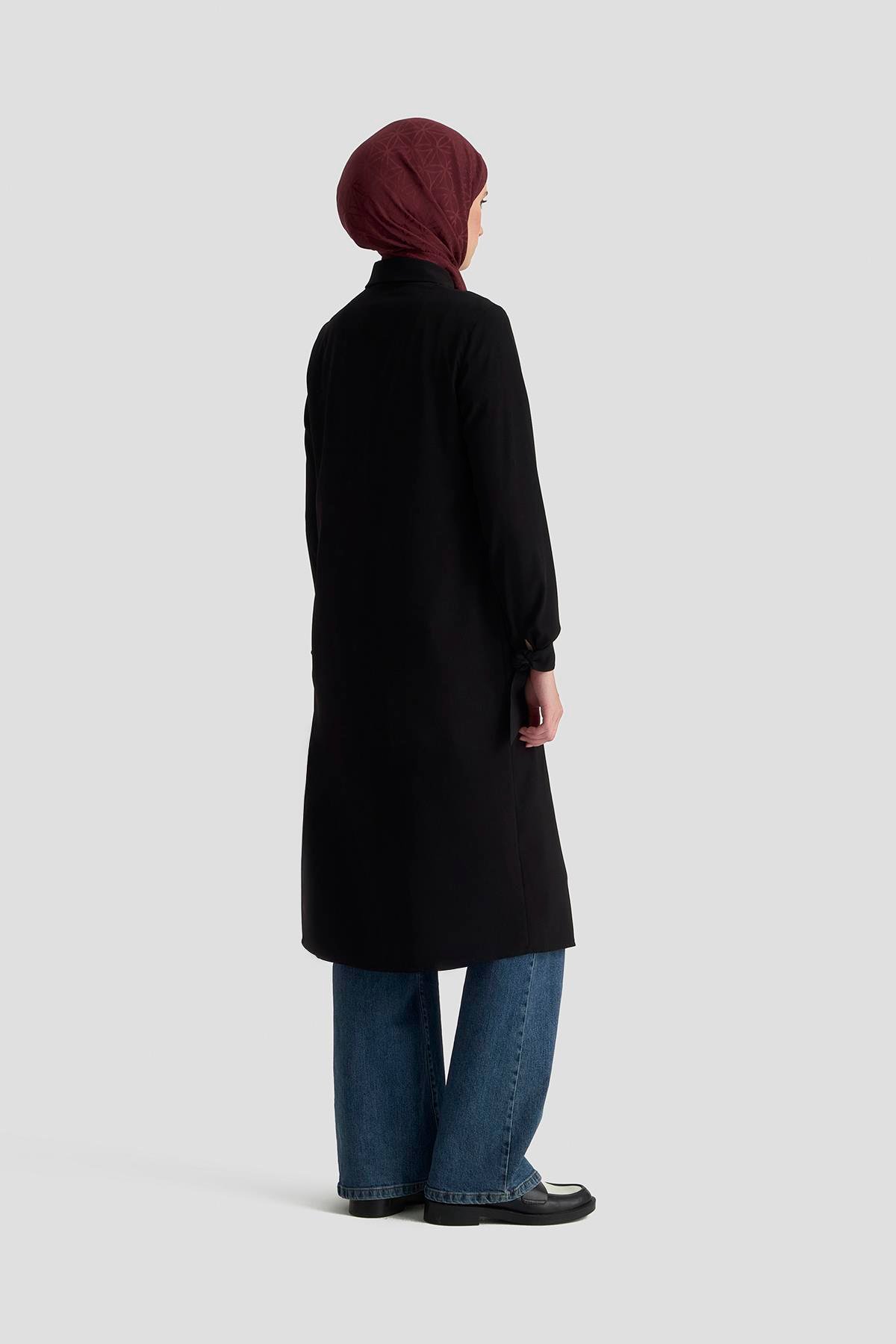 ARMİNE TREND Gizli Düğmeli Kol Detaylı Gömlek Yakalı Tunik Siyah 25YT4158