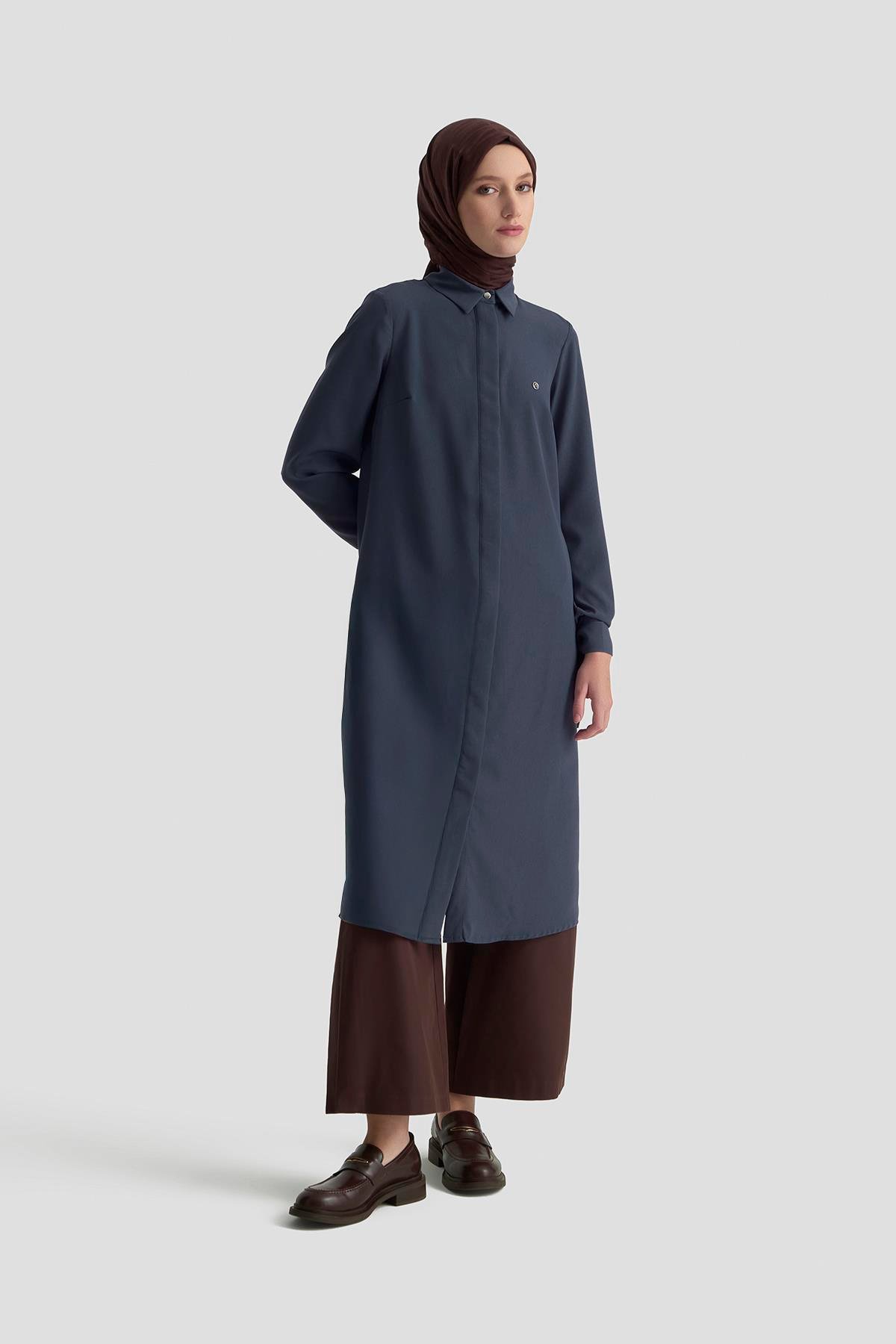 ARMİNE TREND Gizli Düğmeli Kol Detaylı Gömlek Yakalı Tunik İndigo 25YT4158