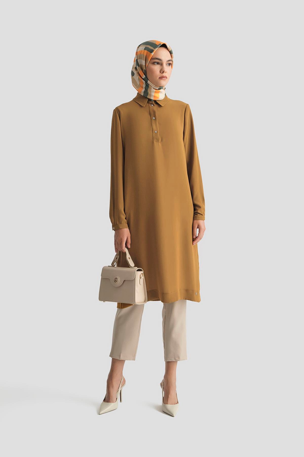 ARMİNE TREND Gömlek Yaka Yakası Düğmeli Tunik-Camel 25YT4149