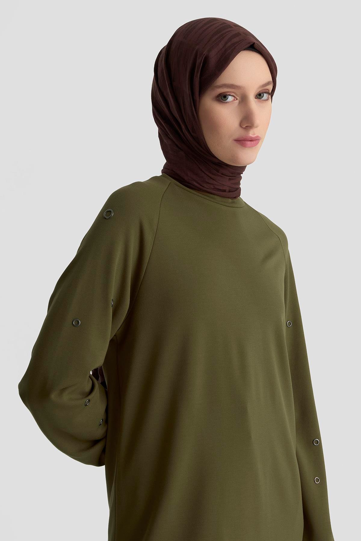 ARMİNE TREND Kolları Kuşgözü Detaylı Tunik Yağ Yeşili-25KT431