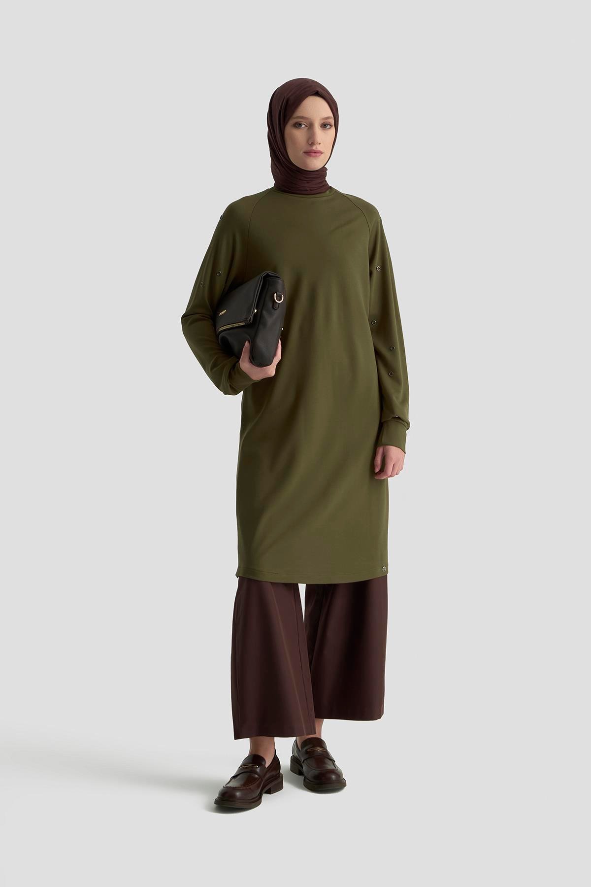 ARMİNE TREND Kolları Kuşgözü Detaylı Tunik Yağ Yeşili-25KT431