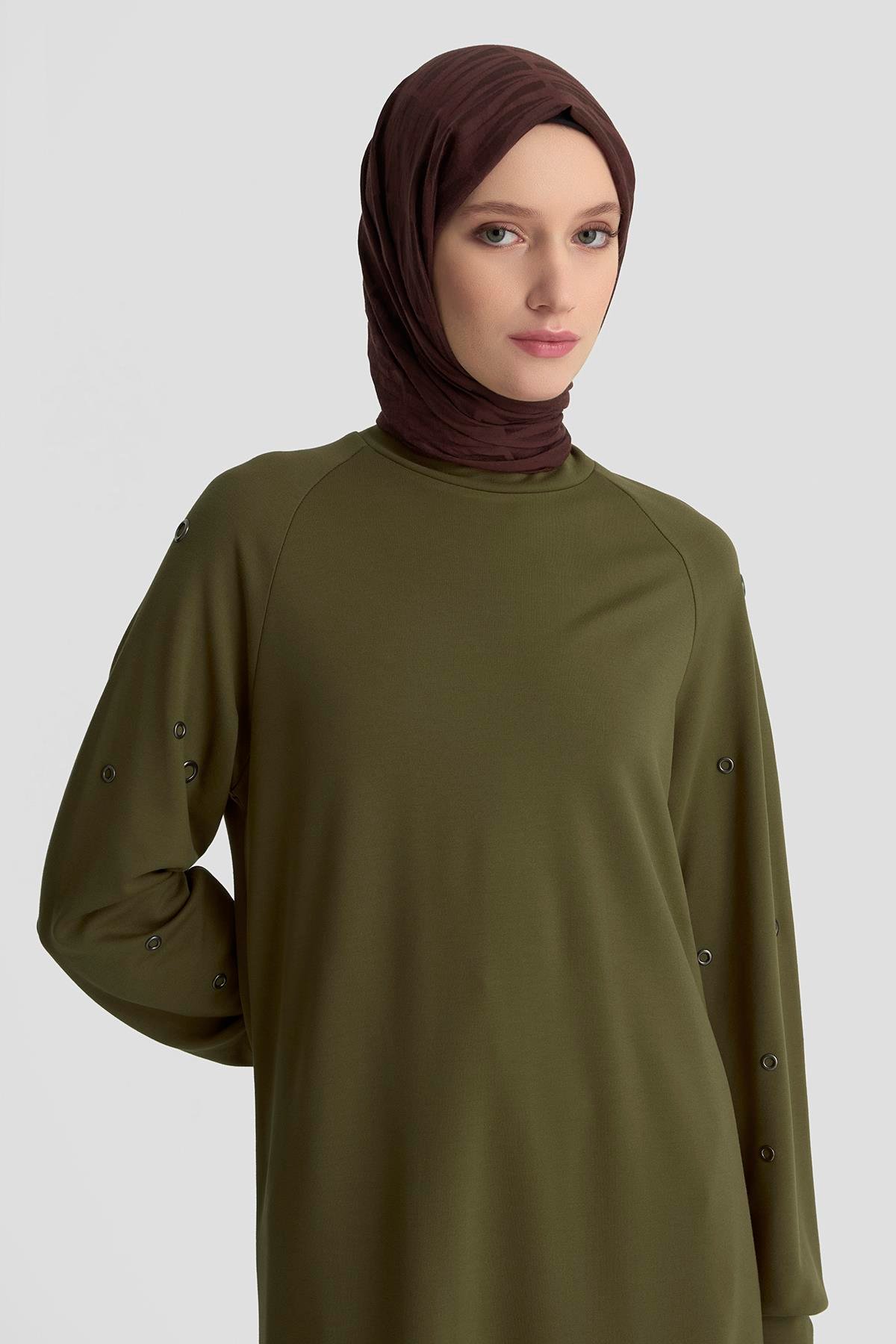 ARMİNE TREND Kolları Kuşgözü Detaylı Tunik Yağ Yeşili-25KT431