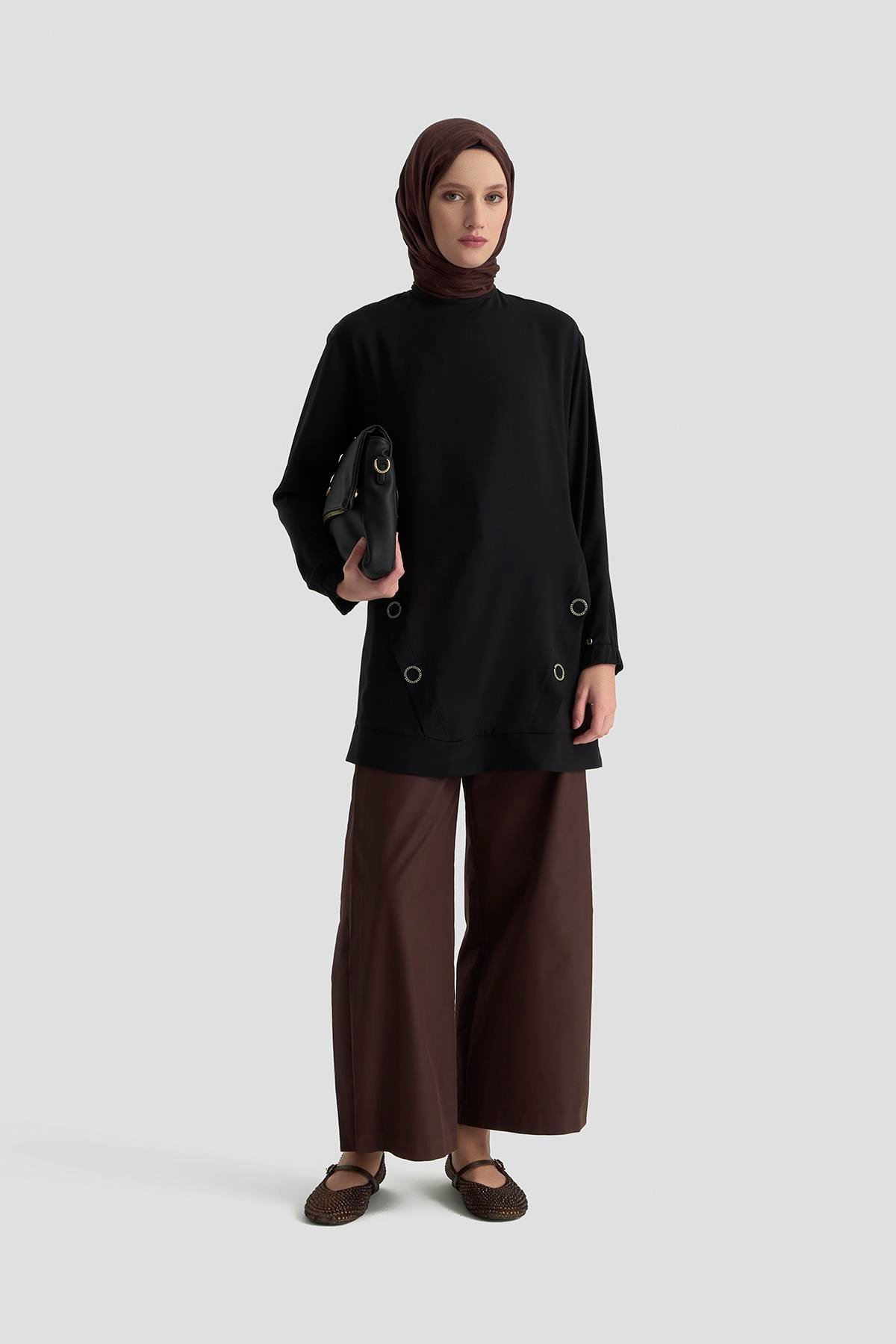 ARMİNE TREND Kolları Lastikli Aksesuar Detaylı Bisiklet Yaka Tunik 25YT415 Siyah