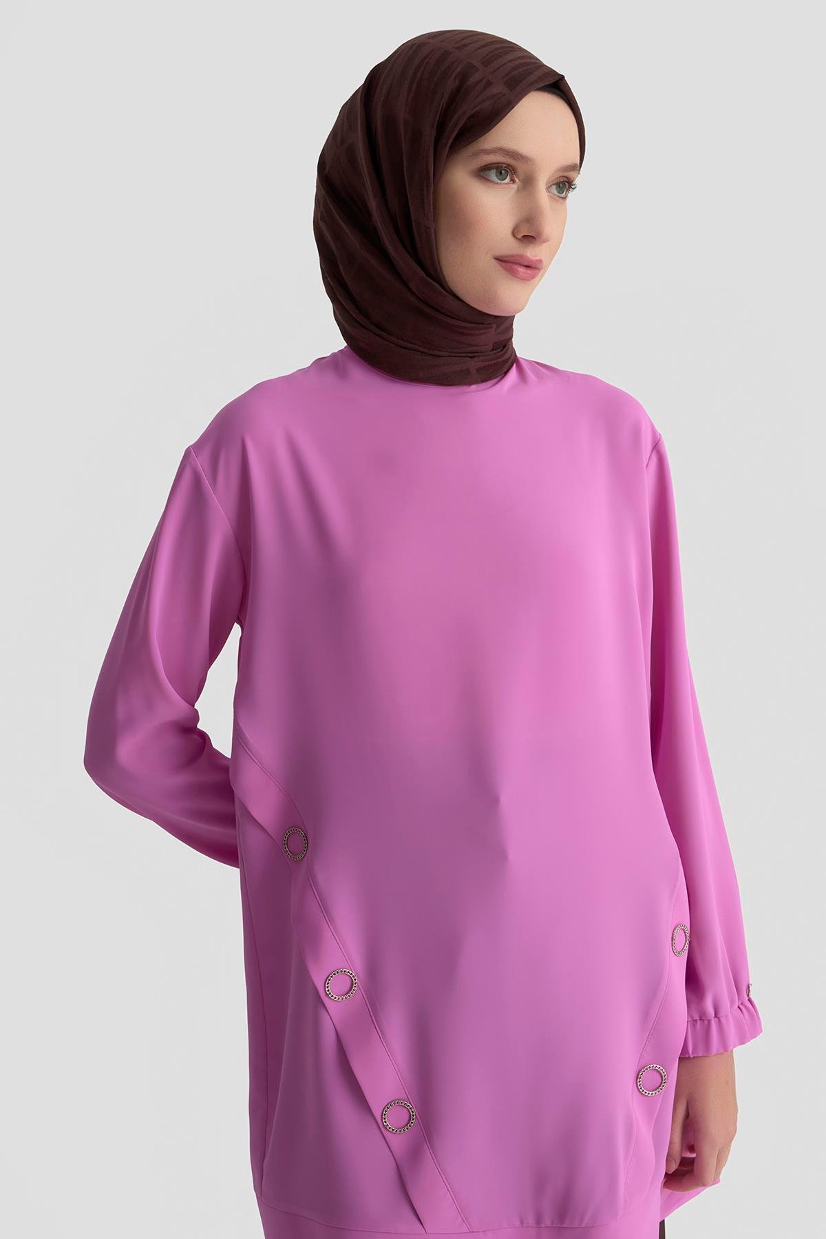 ARMİNE TREND Kolları Lastikli Aksesuar Detaylı Bisiklet Yaka Tunik 25YT415 Pembe