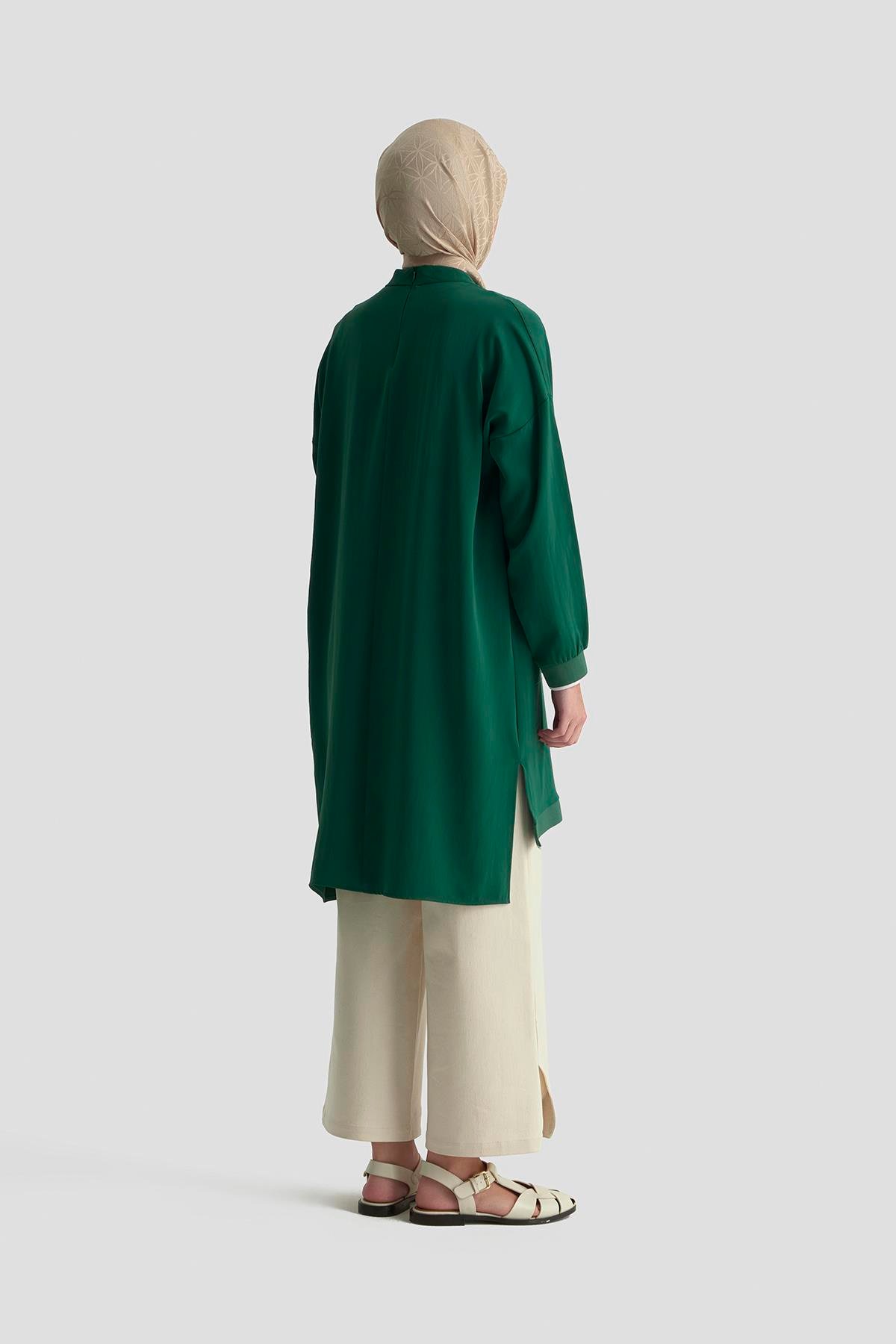 ARMİNE TREND Kolları Ribanalı Arkadan Uzatmalı Basic Tunik-Zümrüt 25YT449