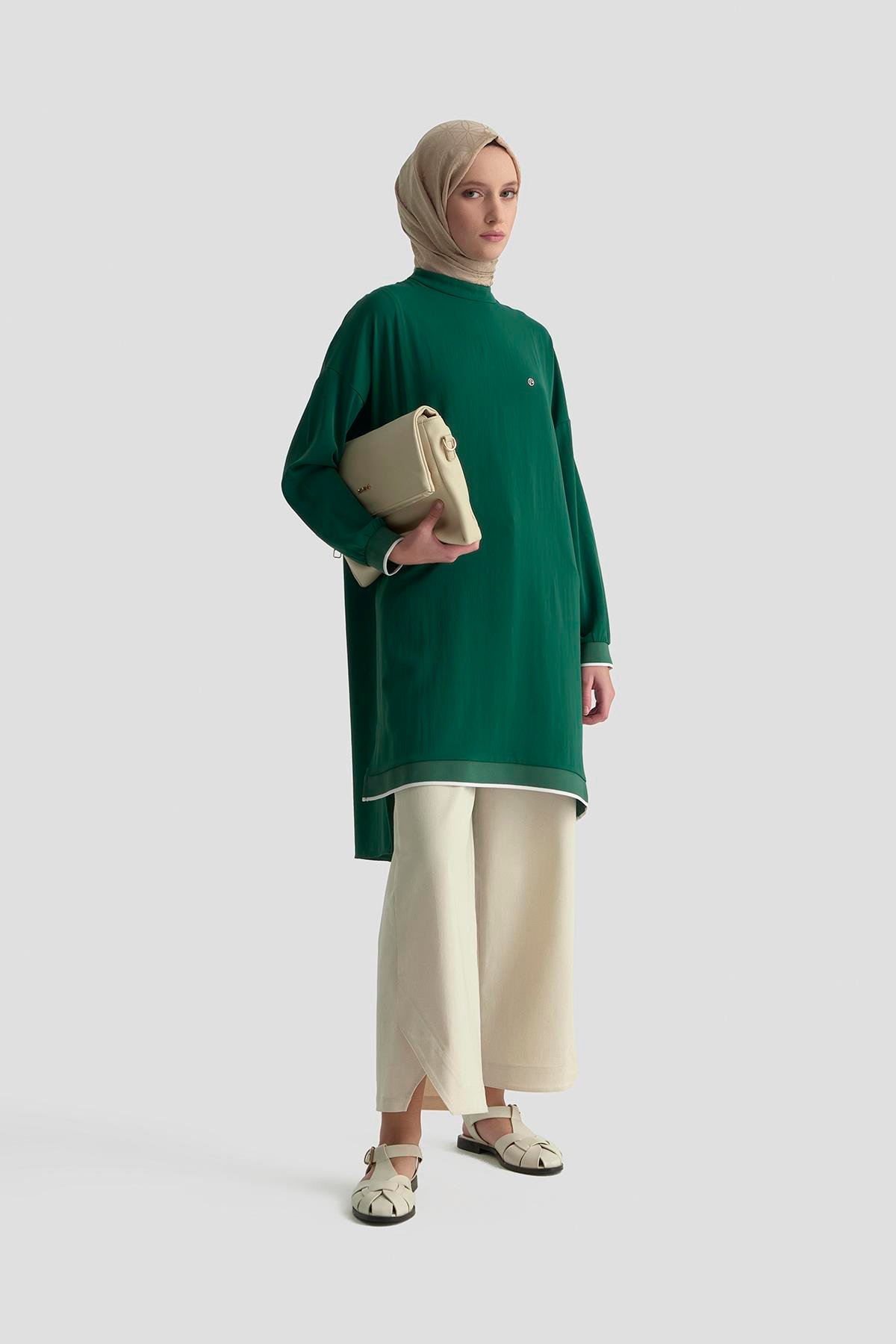ARMİNE TREND Kolları Ribanalı Arkadan Uzatmalı Basic Tunik-Zümrüt 25YT449