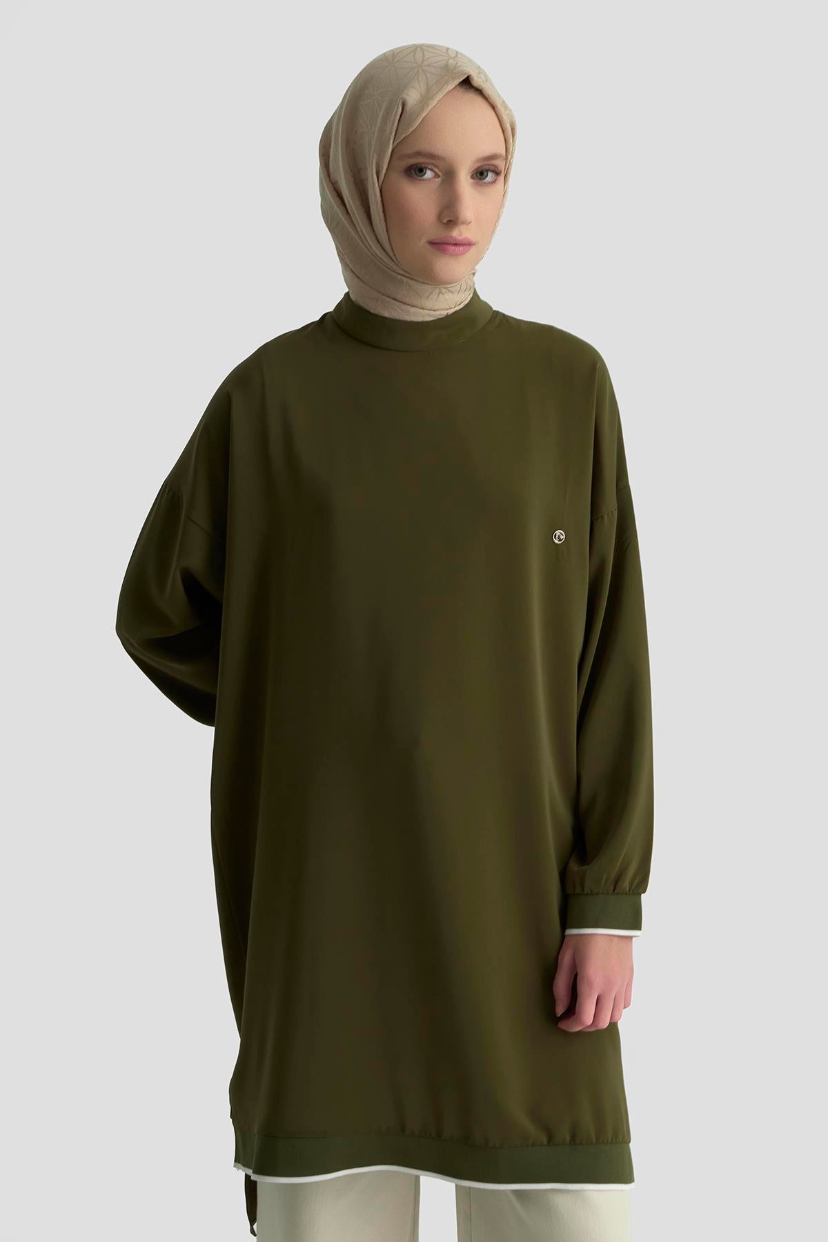 ARMİNE TREND Kolları Ribanalı Arkadan Uzatmalı Basic Tunik-Haki 25YT449