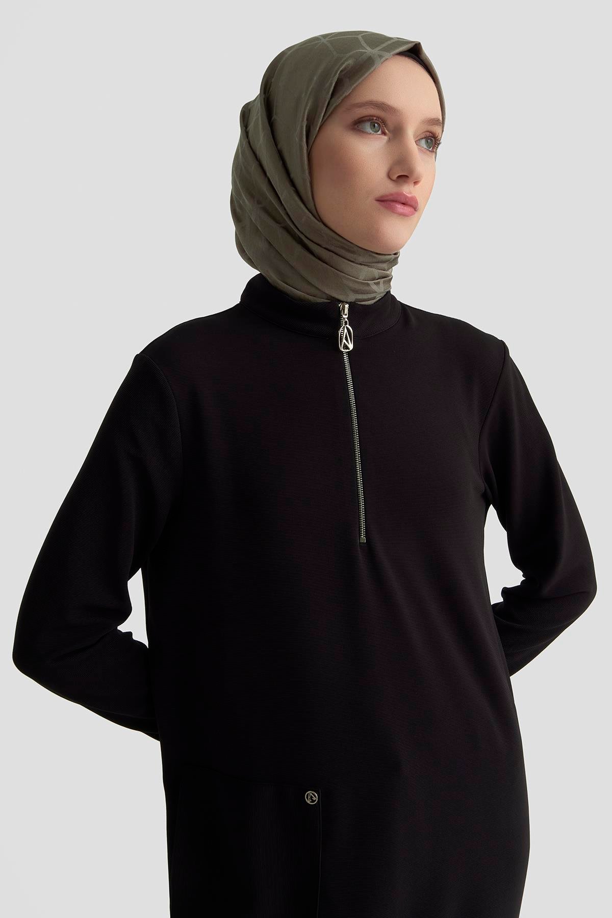 ARMİNE TREND Kolları Ribanalı Yarım Fermuarlı Tunik Siyah 25KT443