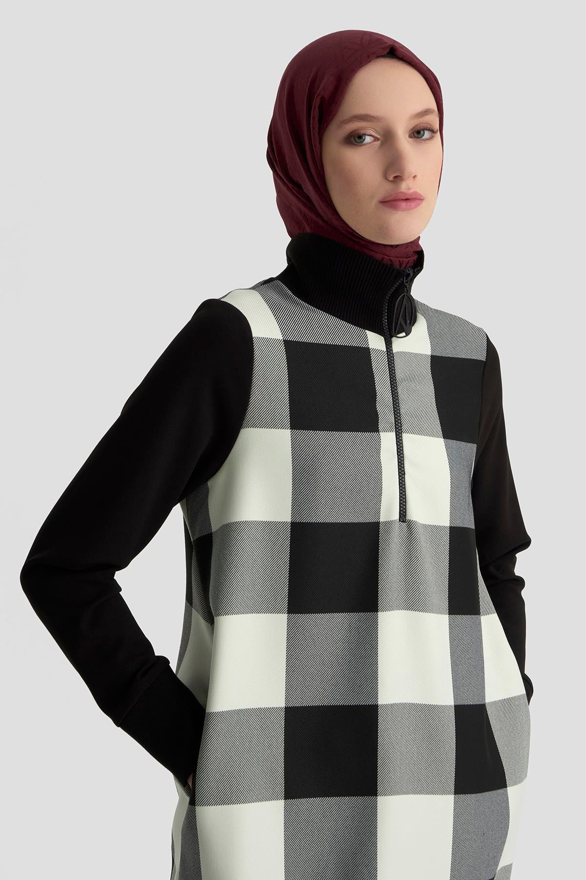 ARMİNE TREND Kolları ve Yakası Ribanalı Yarım Fermuarlı Tunik Siyah 25KT441