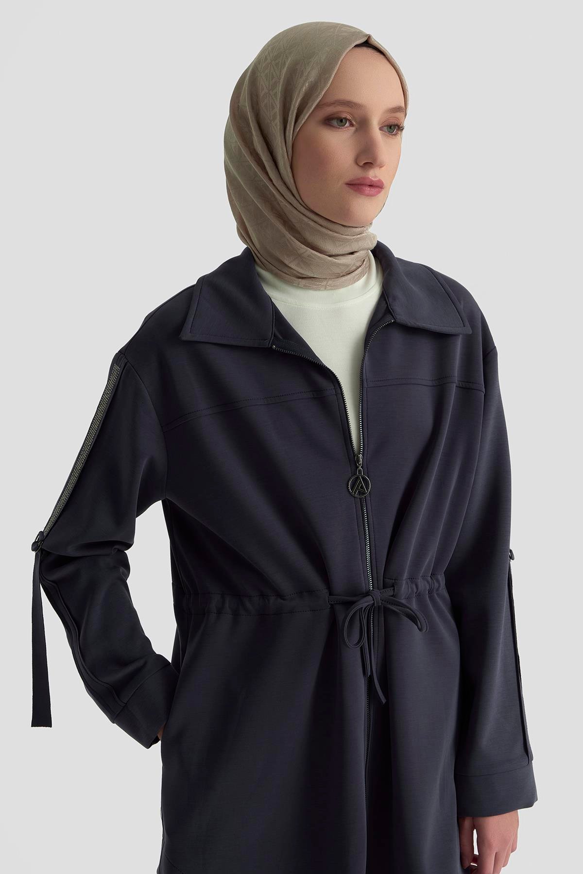 ARMİNE TREND Kolu Taş Detaylı Beli Lastikli Fermuarlı Pantolonlu İkili Takım Lacivert 25KT604