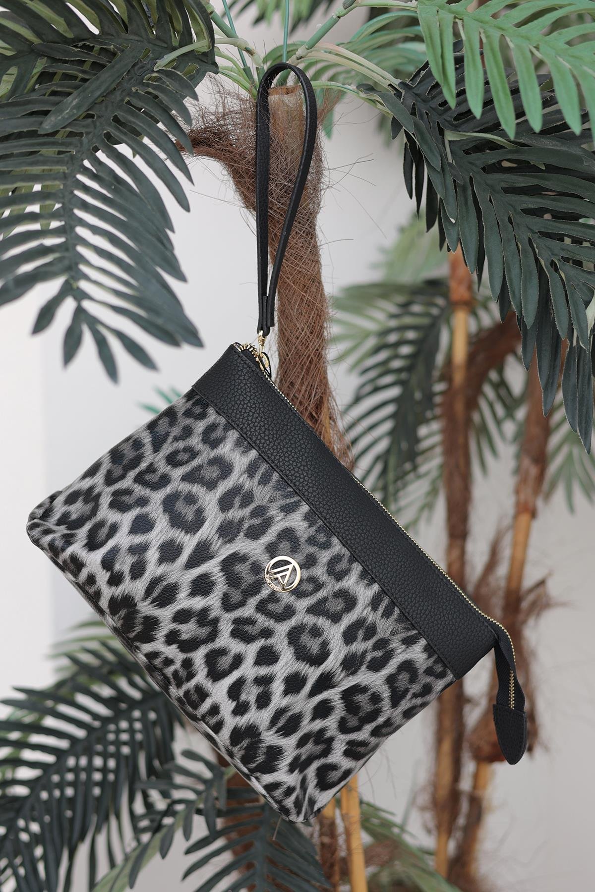 ARMİNE TREND Leoper Desenli Fermuarlı El Çantası-Siyah ARM125