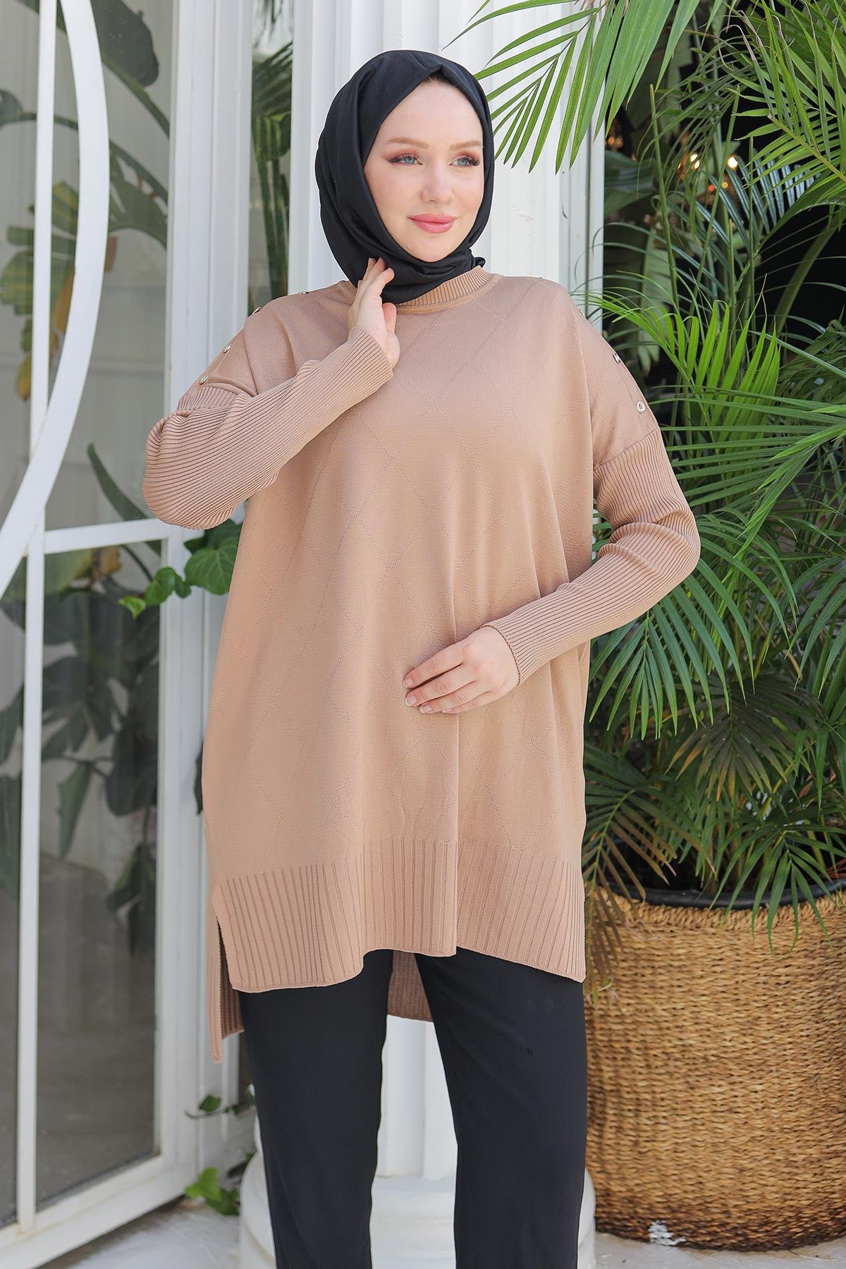 ARMİNE TREND Omuzları Düğme Detaylı Triko Tunik-Latte 24KTD407