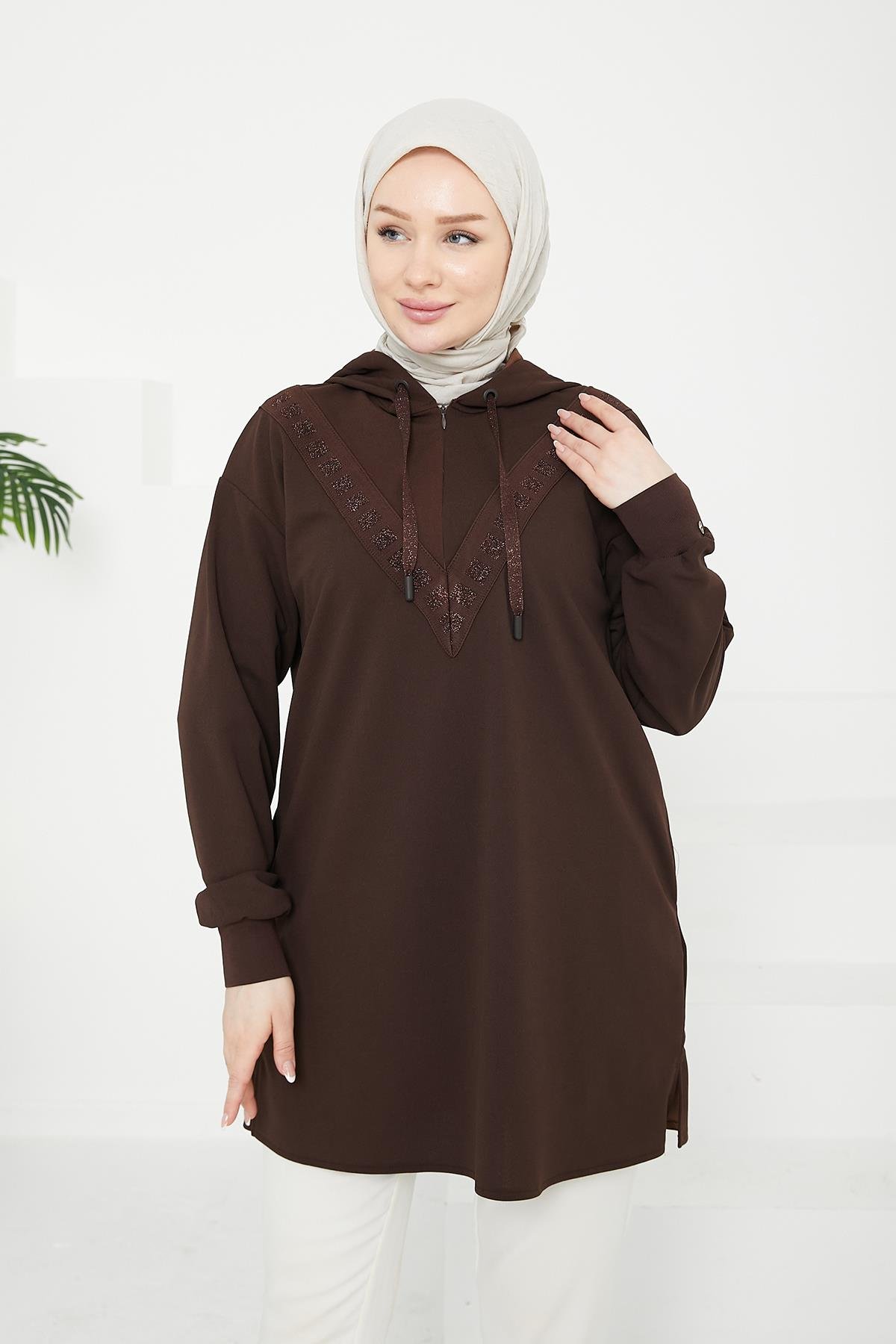 ARMİNE TREND Önden İşleme Detaylı Kapüşonlu Tunik-Kahverengi 24KT433