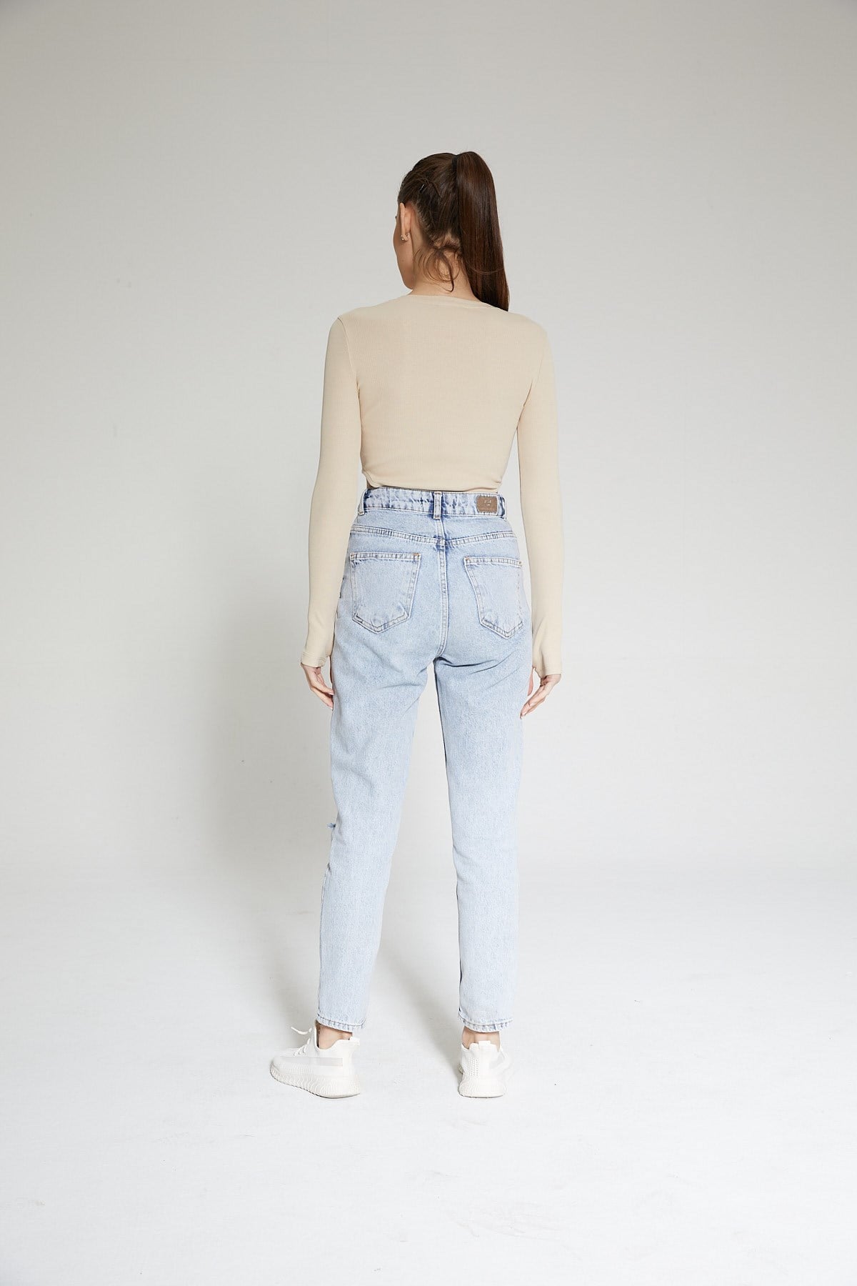 Bej Kadın Fitilli Bel Dekolteli Parmak Detaylı Body Suit - Ren