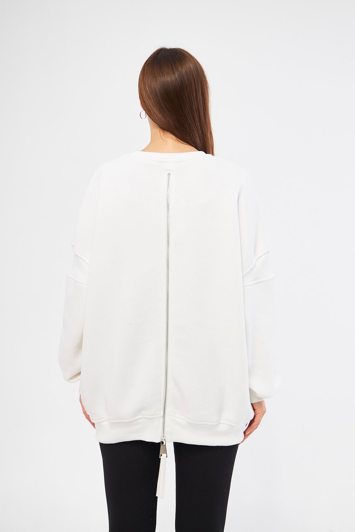 Beyaz Kadın Oversize Sırt Fermuarlı Sweatshirt - Fame
