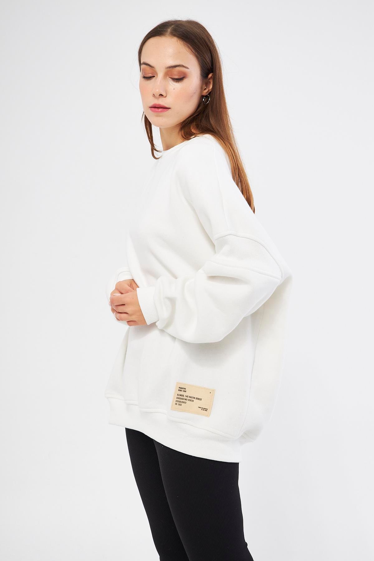 Beyaz Kadın Oversize Sırt Fermuarlı Sweatshirt - Fame