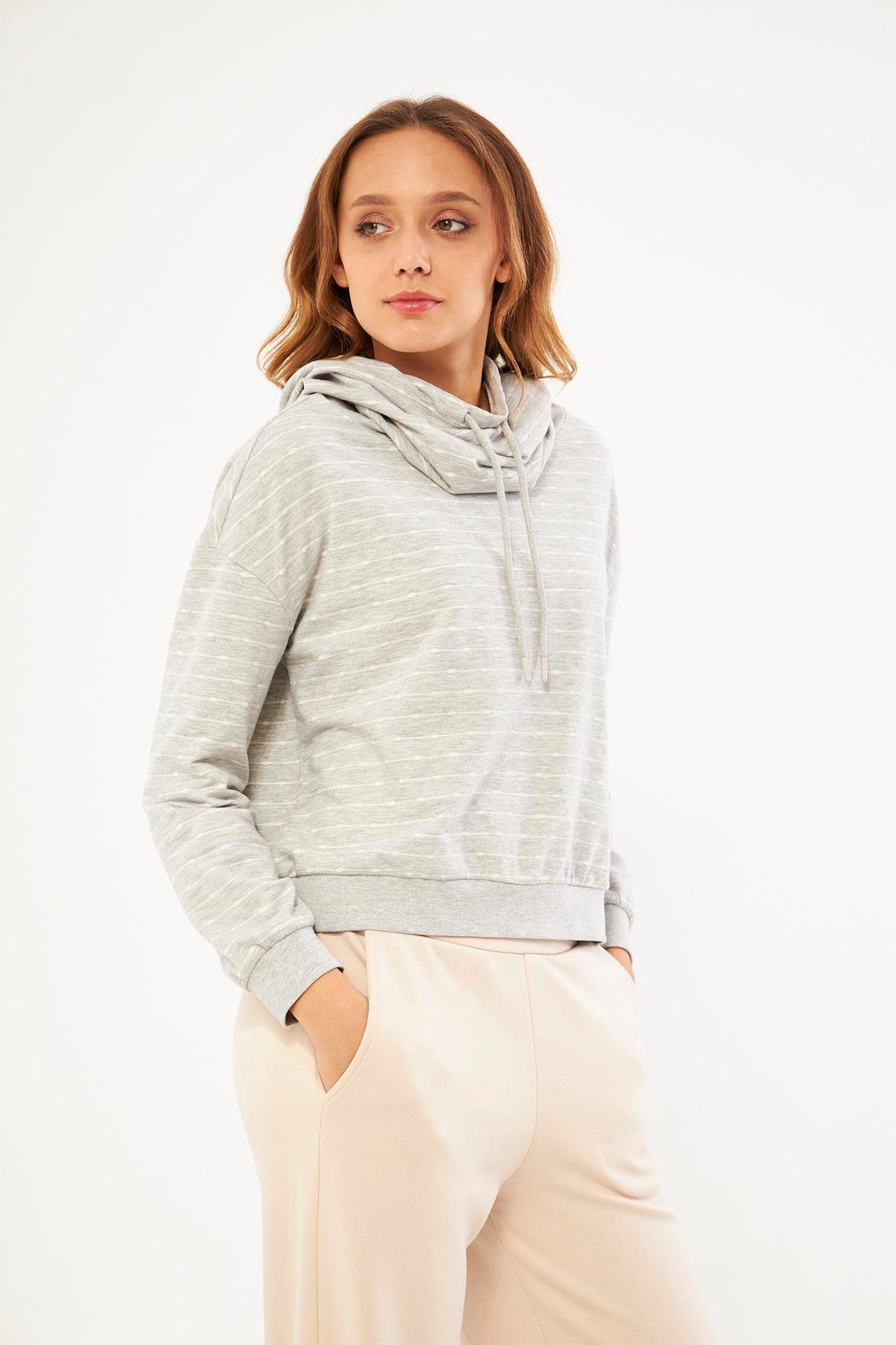 Gri Kadın Boyun Yakalı Sweatshirt - Peroni