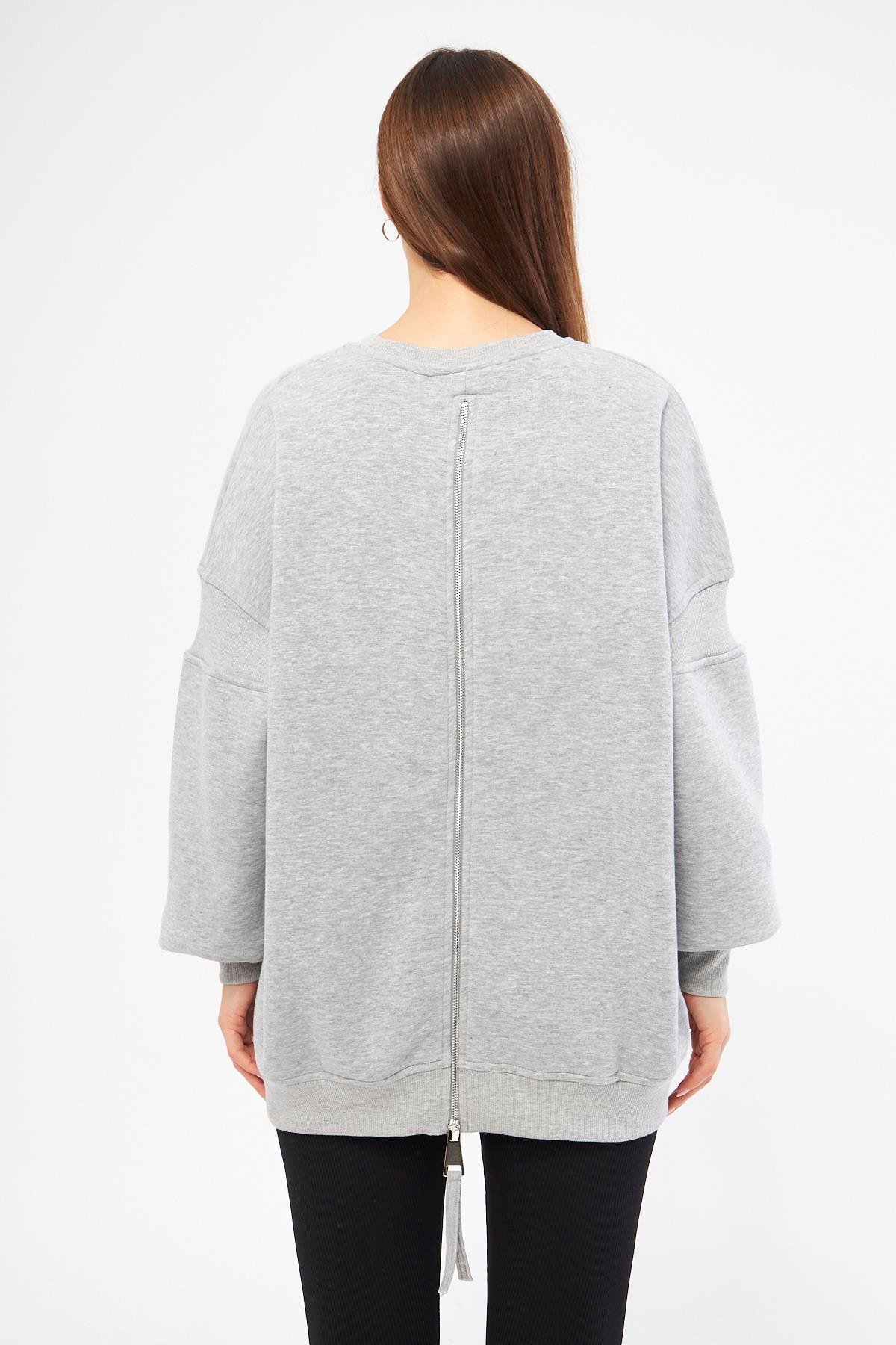 Gri Kadın Oversize Sırt Fermuarlı Sweatshirt - Fame