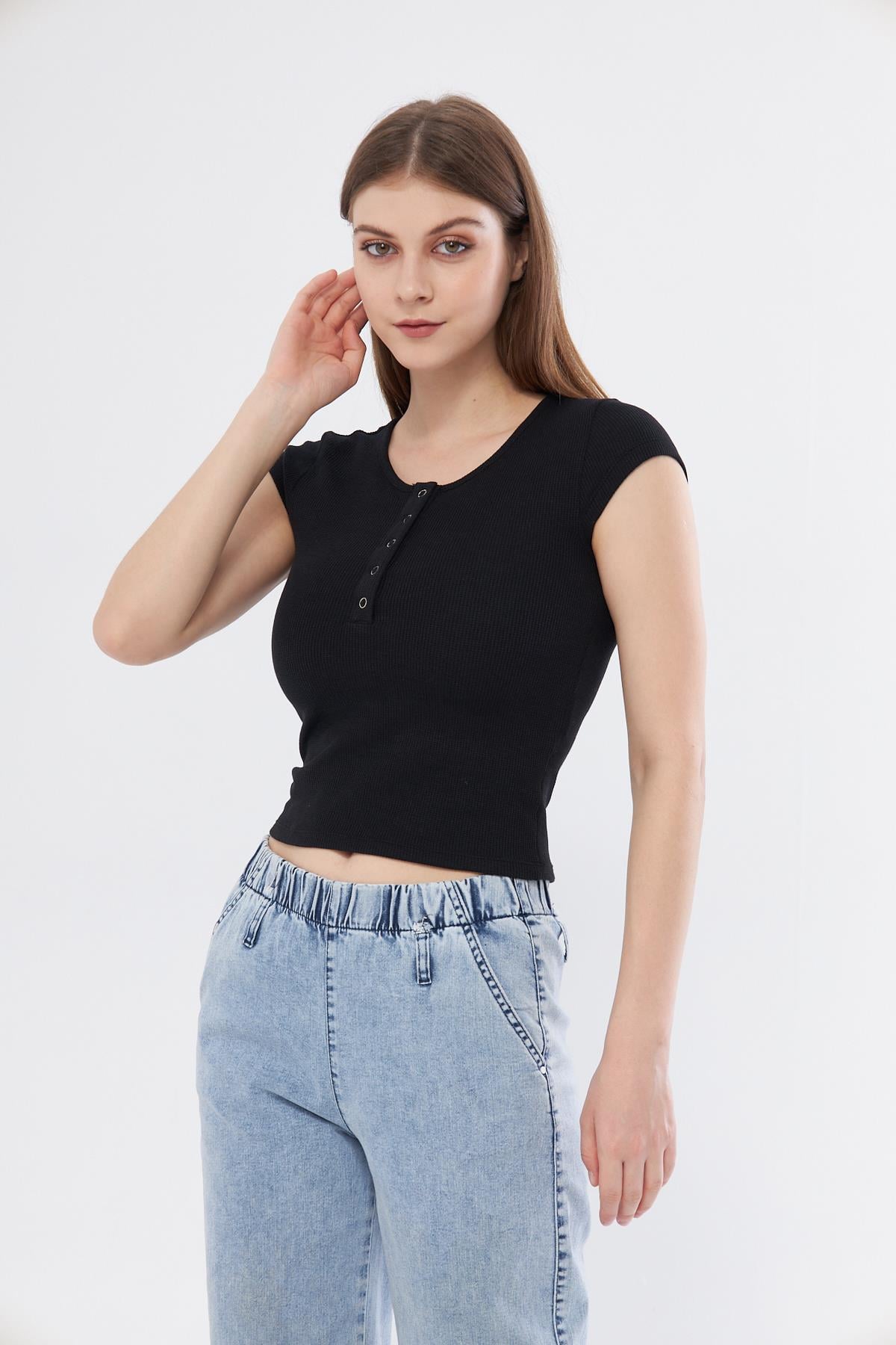 Kadın Siyah Dar Kalıp Crop T-shirt - Citcit