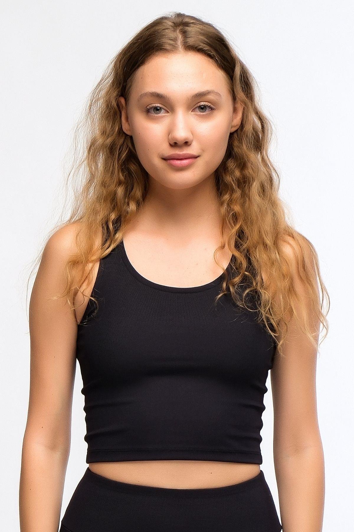 Siyah Kadın Fitilli T-shirt Askılı Crop Top Bluz  - Luna