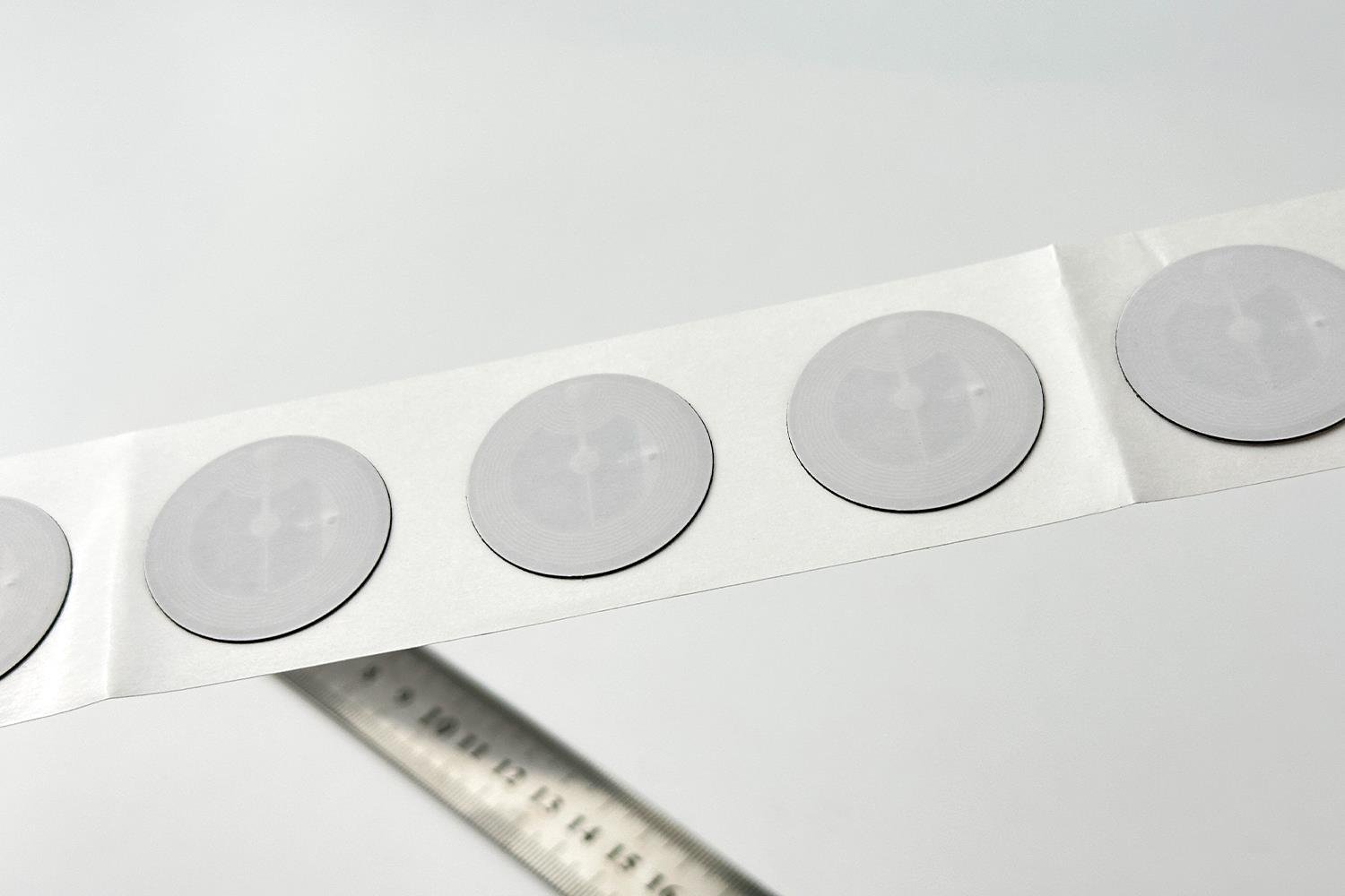 علامة مرنة مطبقة معدنية 30 مم HF RFID - Ntag213