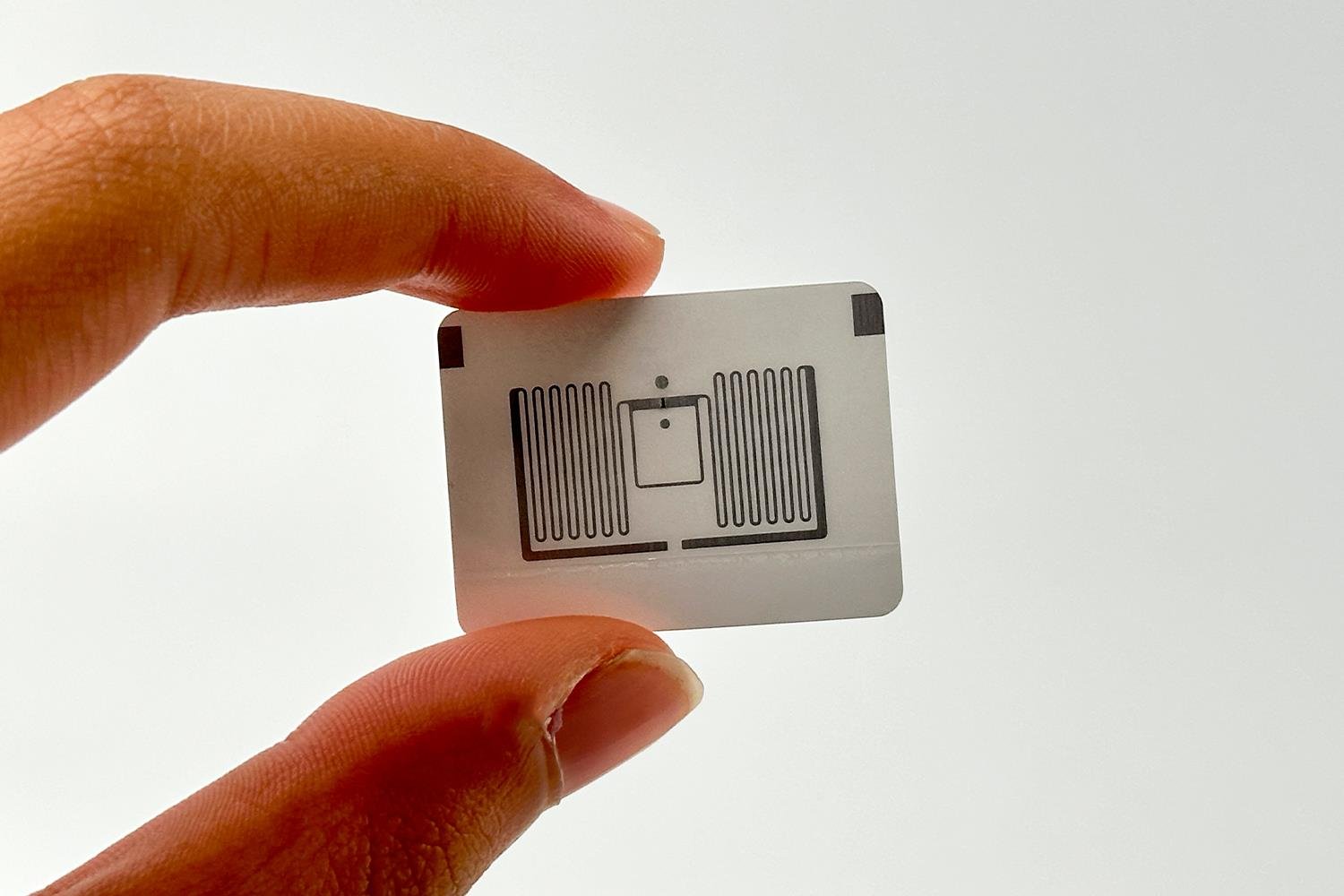 33x24 mm M4QT Çipli UHF RFID Label