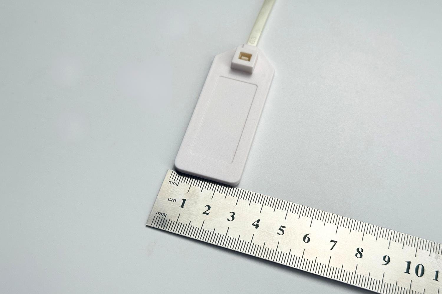 Dayanıklı ABS+Nylon RFID Mühür – 70x28mm, Bağlanabilir Tip