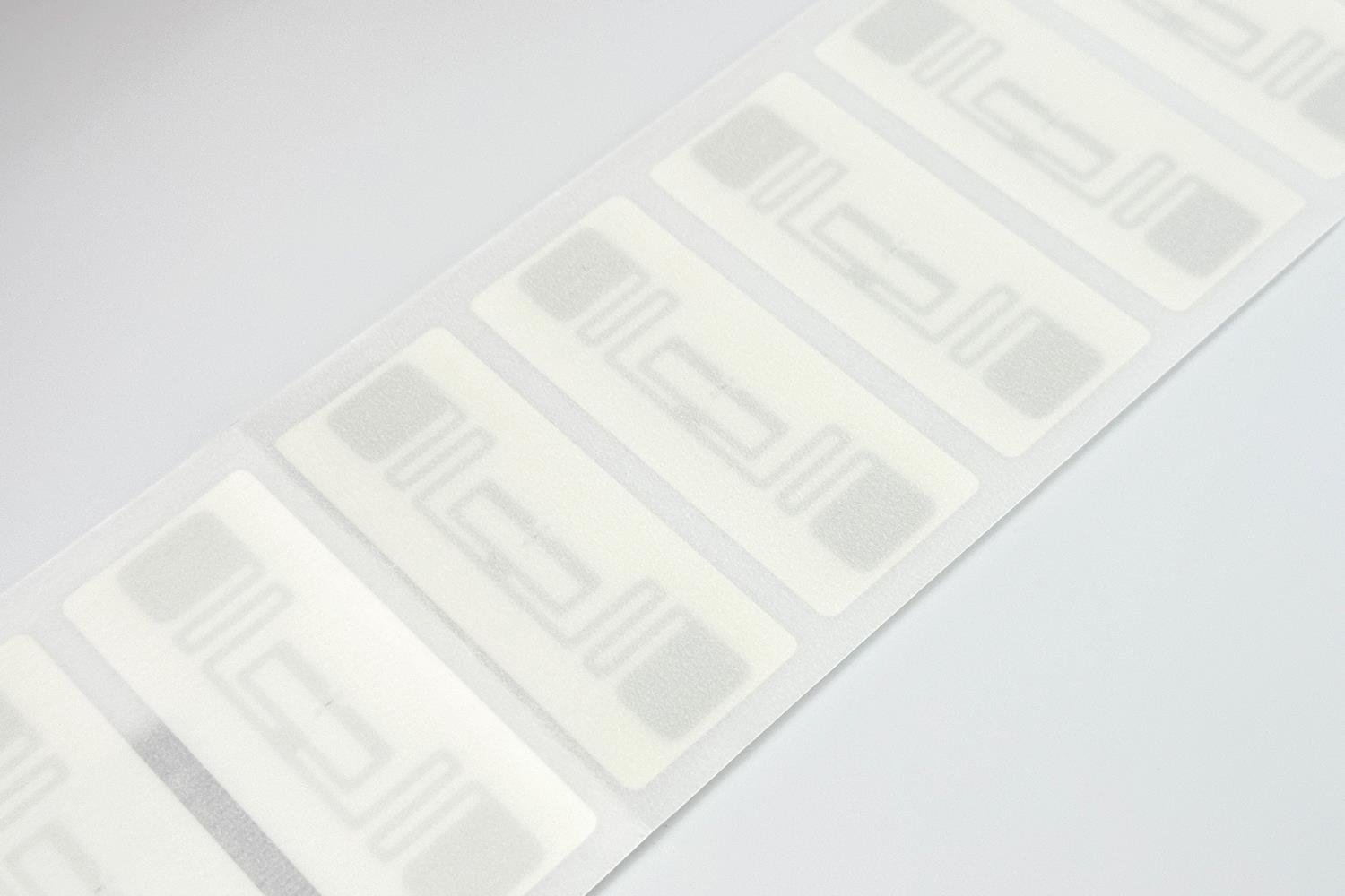 علامة لاصقة متينة وقوية UHF RFID مقاس 73 × 30 مم