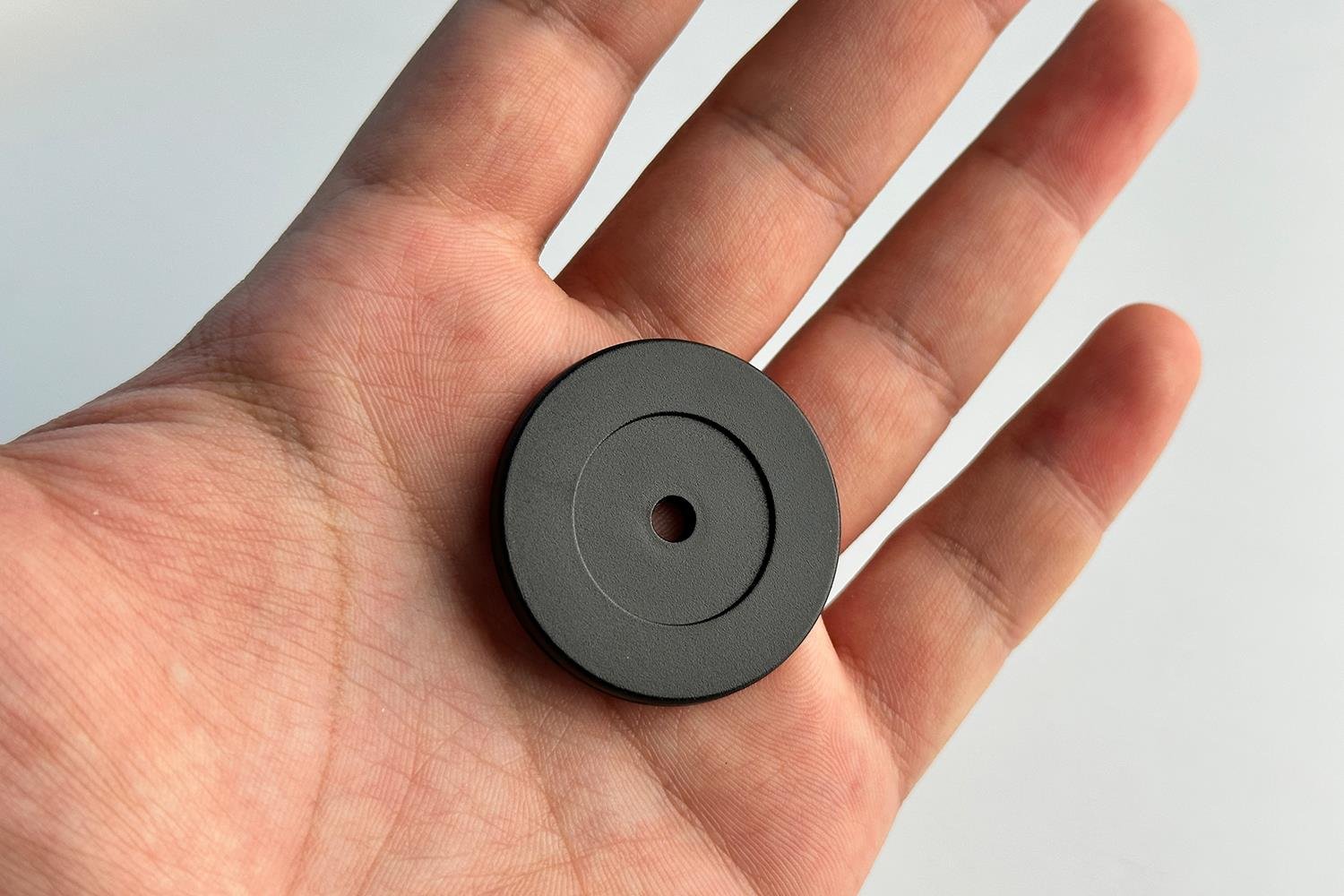 Delikli LF Sert ABS Token 3M Yapışkanlı 35mm Dia