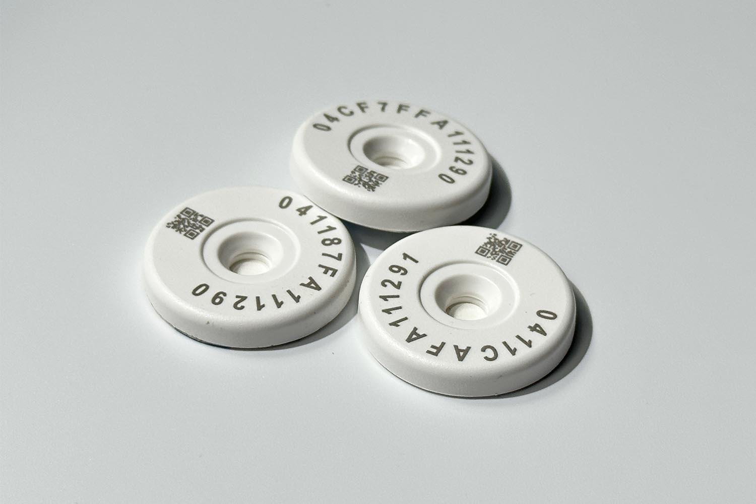 Delikli NFC Etiket 30 mm Dia (metal üstü - vidalanabilir - 3M yapışkanlı)