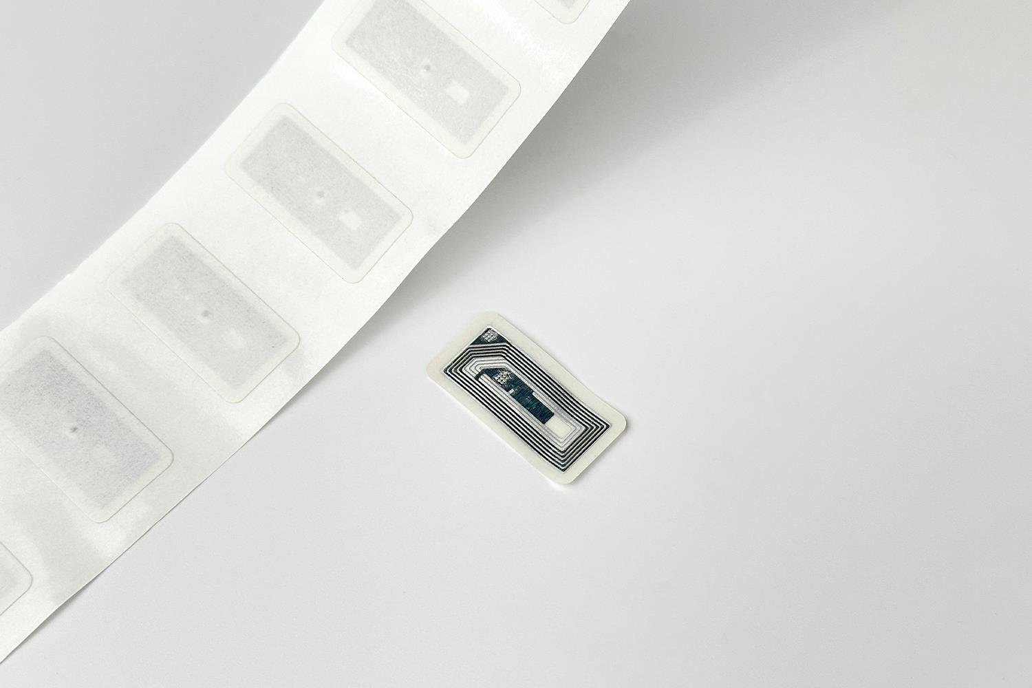 F08 Çipli 30*15 mm Boyutunda Yüksek Performanslı NFC Etiket