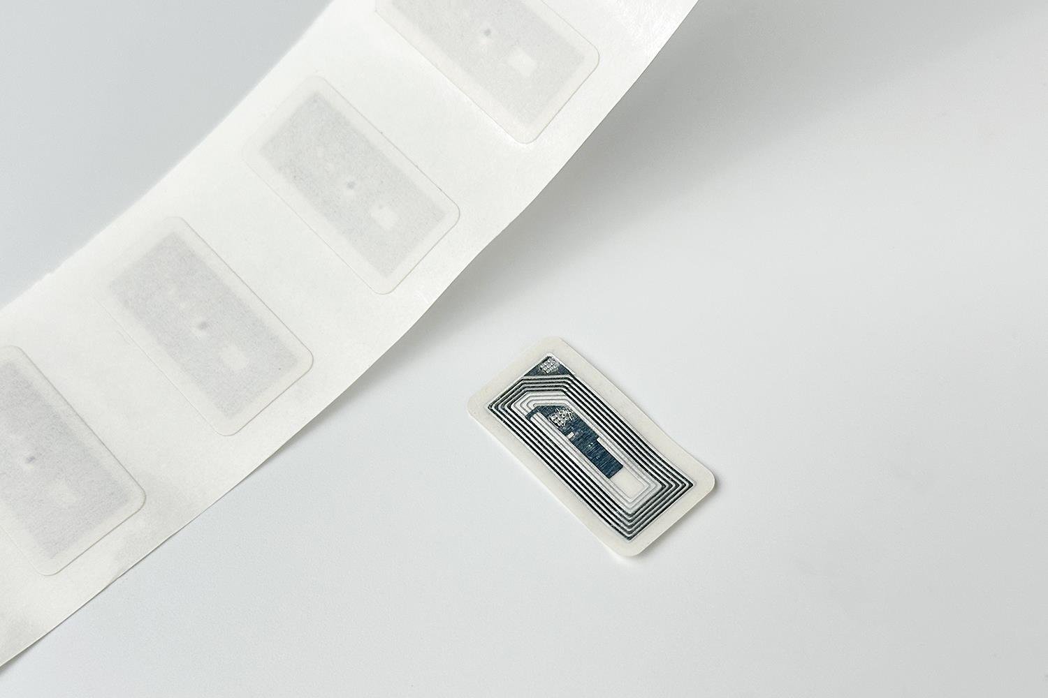 F08 Çipli 30*15 mm Boyutunda Yüksek Performanslı NFC Etiket