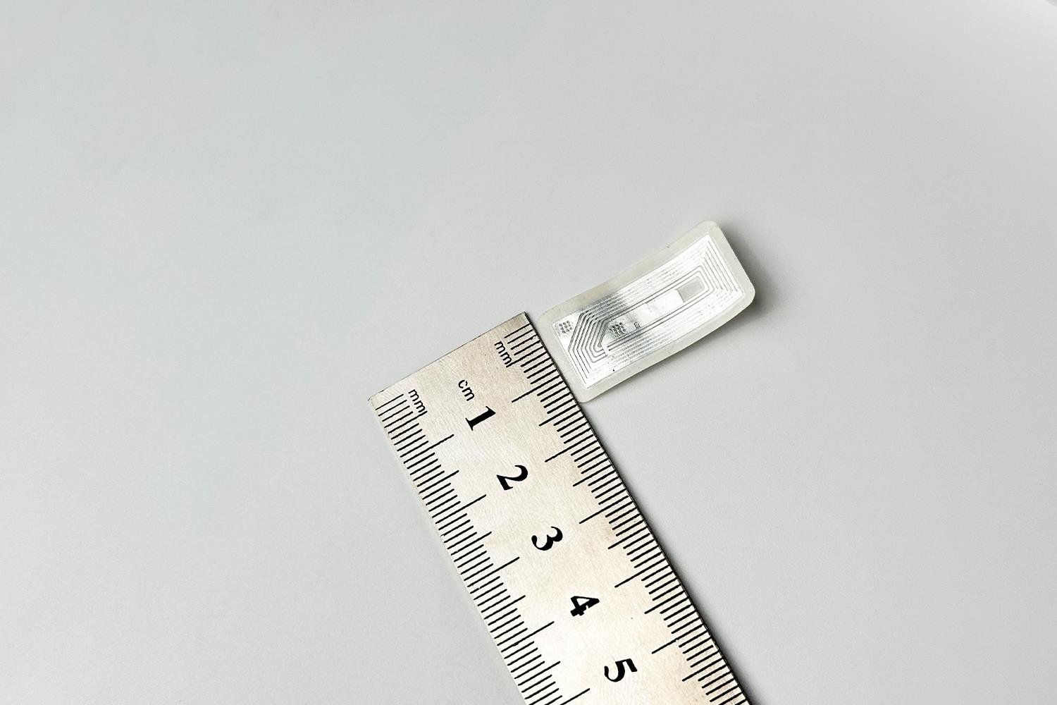 F08 Çipli 30*15 mm Boyutunda Yüksek Performanslı NFC Etiket