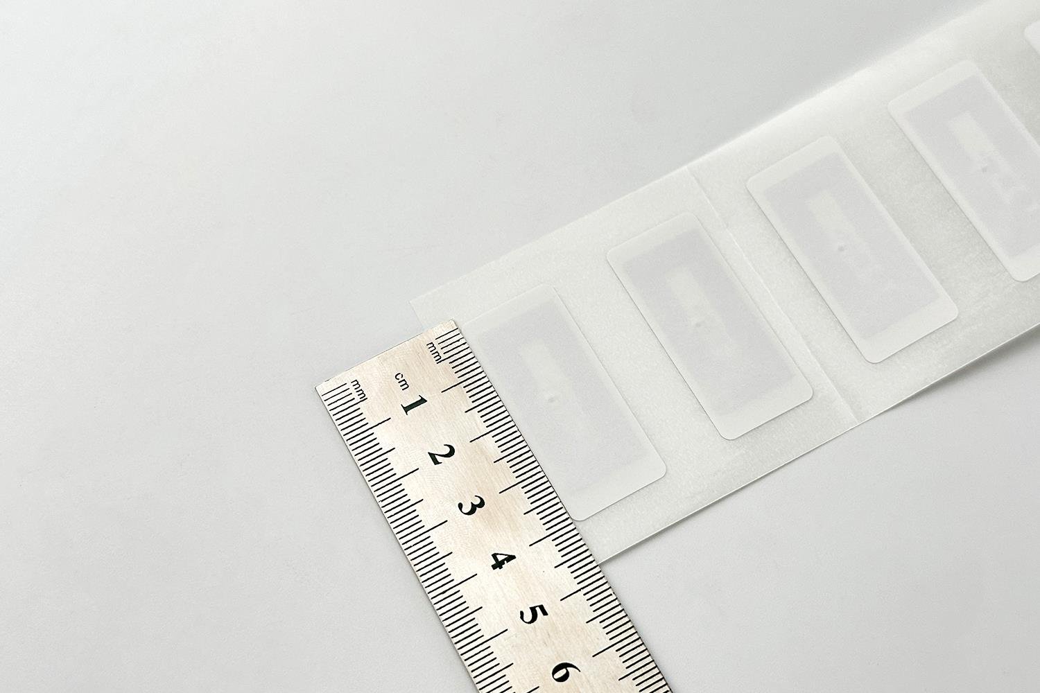 ICODE SLIX2 Çipiyle Donatılmış 40x18mm HF RFID Etiket