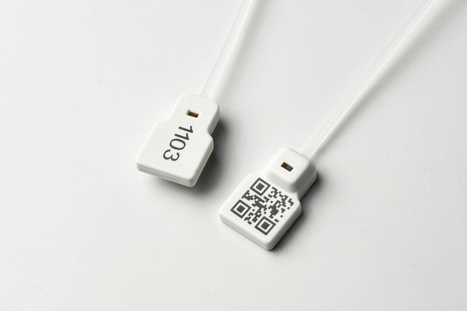 Kilitlenebilir UHF RFID Kablo Etiketi 20x13x2 mm