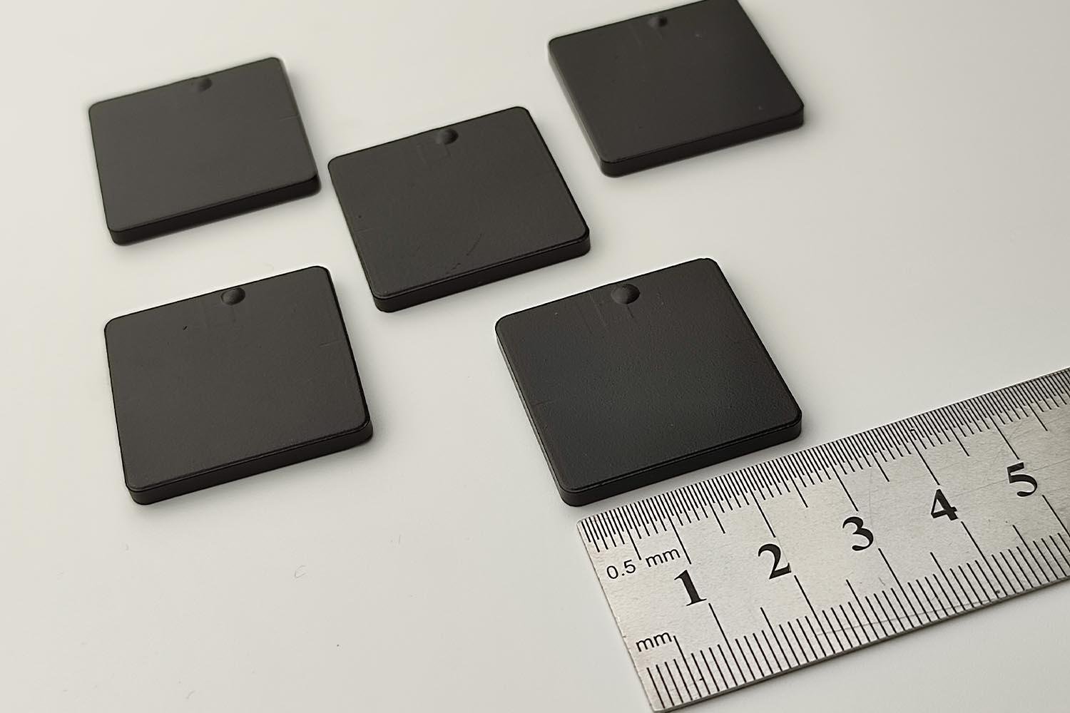 Kompakt Seramik Araç ve Konteyner RFID Takip Etiketi